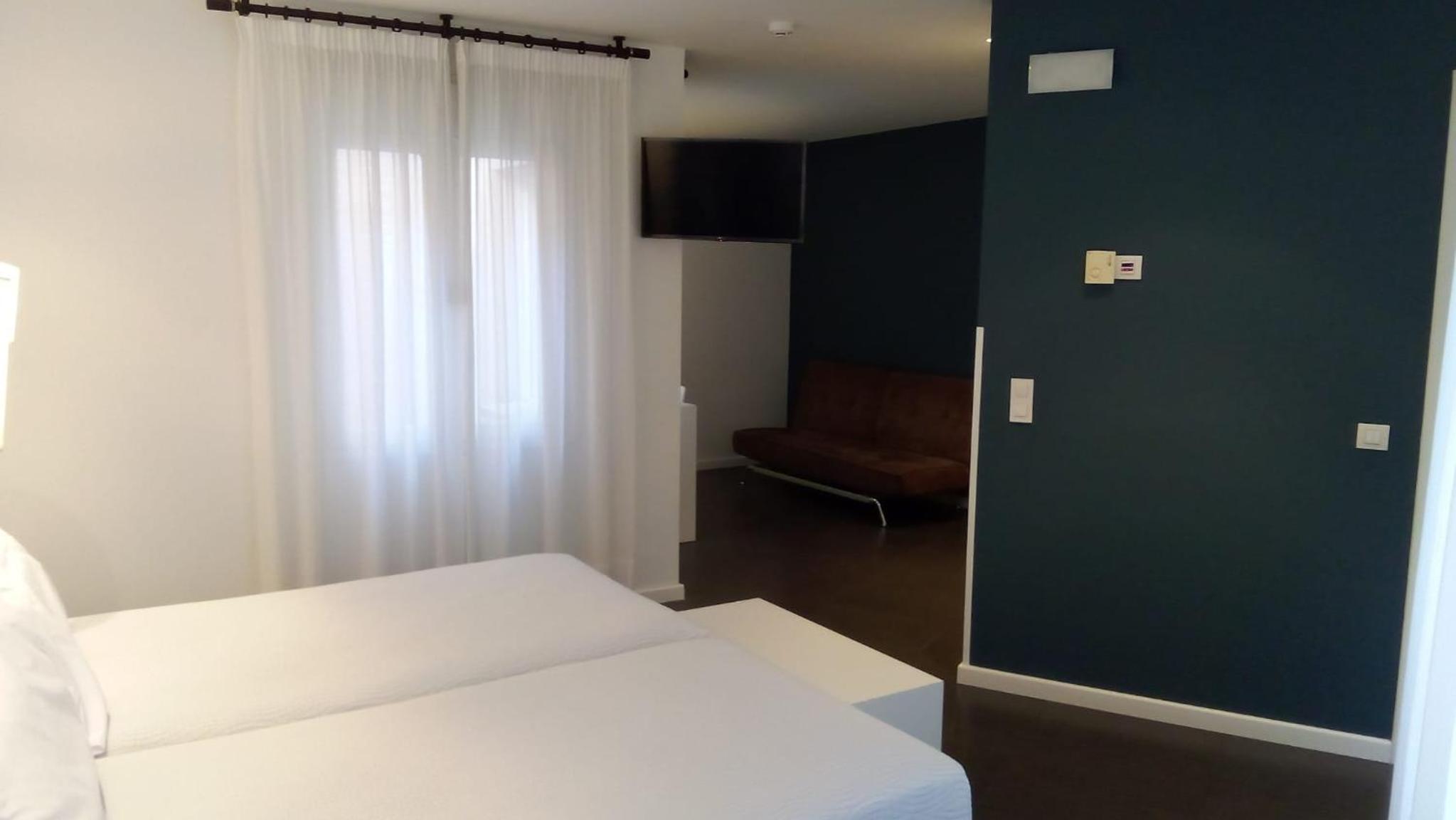 Superior Double or Twin Room - Photo 3