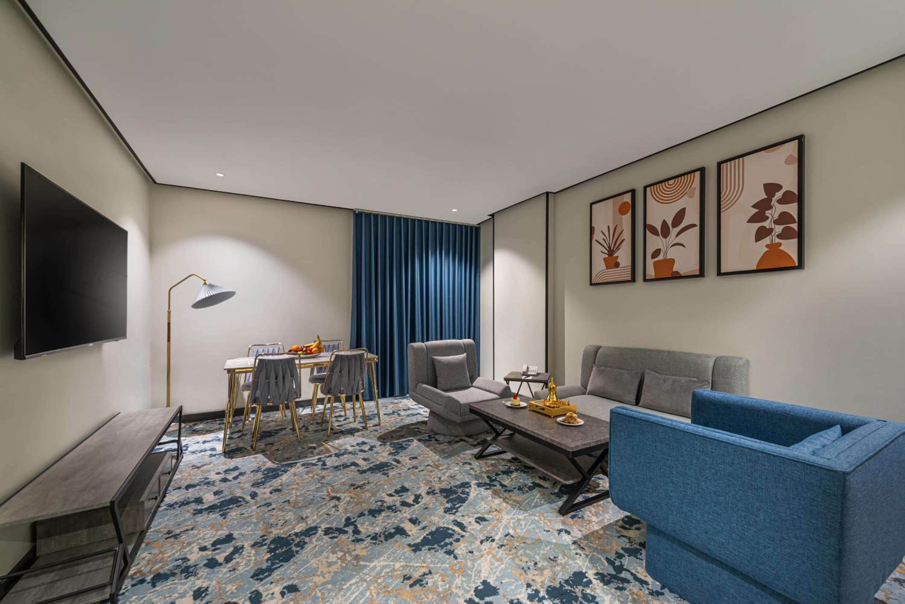 Deluxe Suite