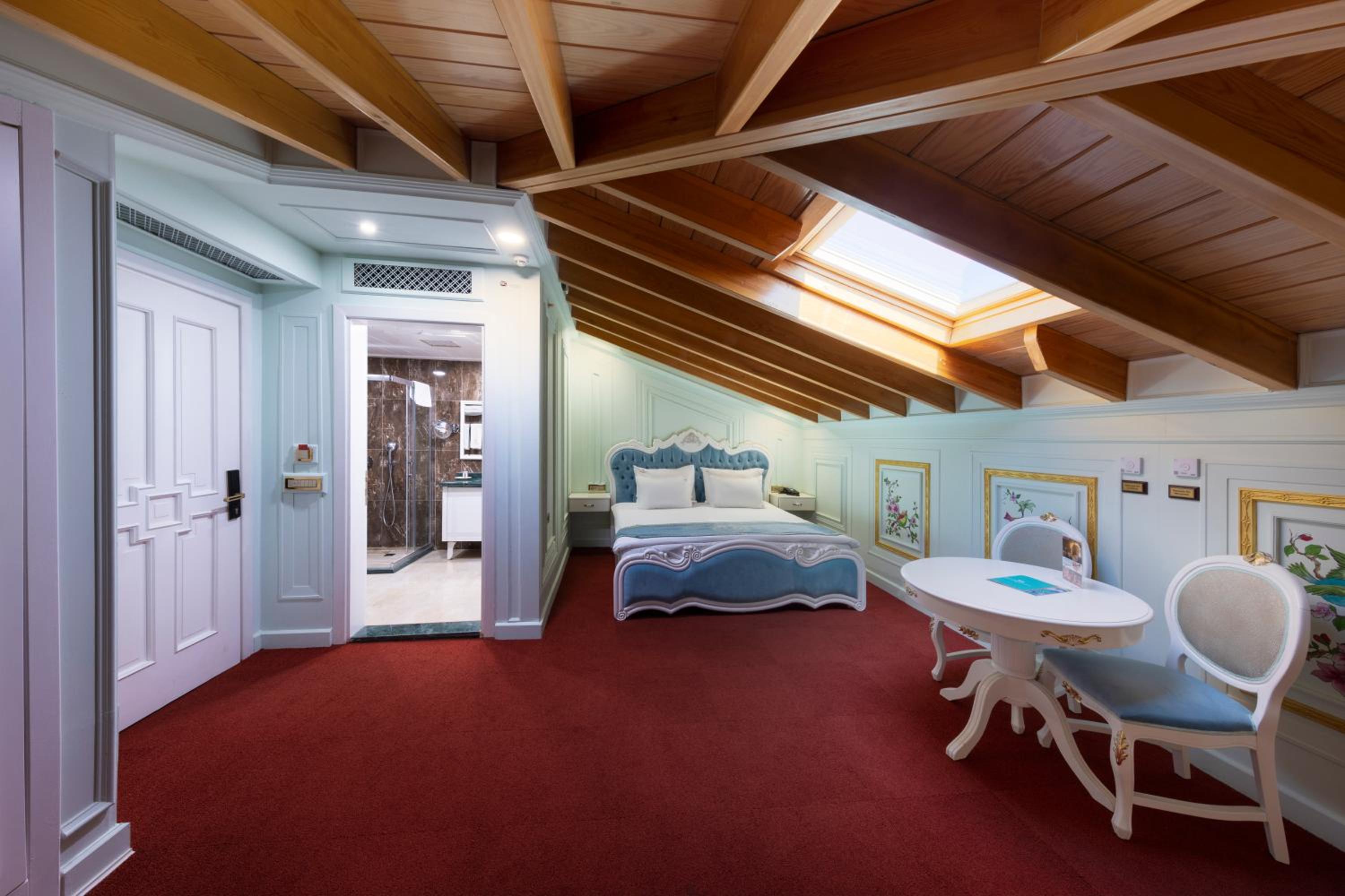 Mansion Loft Double ( Only Sky View ) - Free Shared Spa Access (Self use)