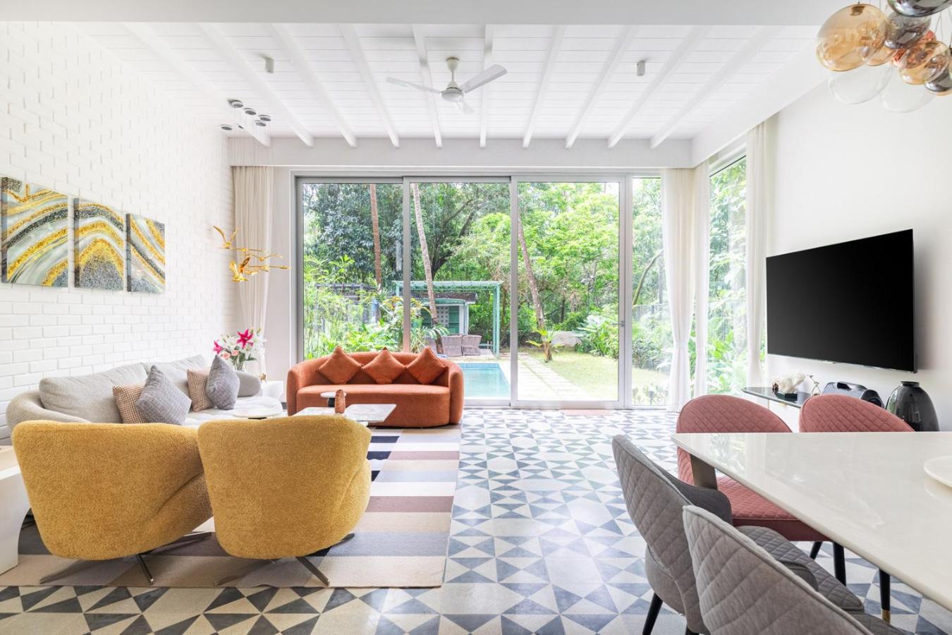 Villa photo 1