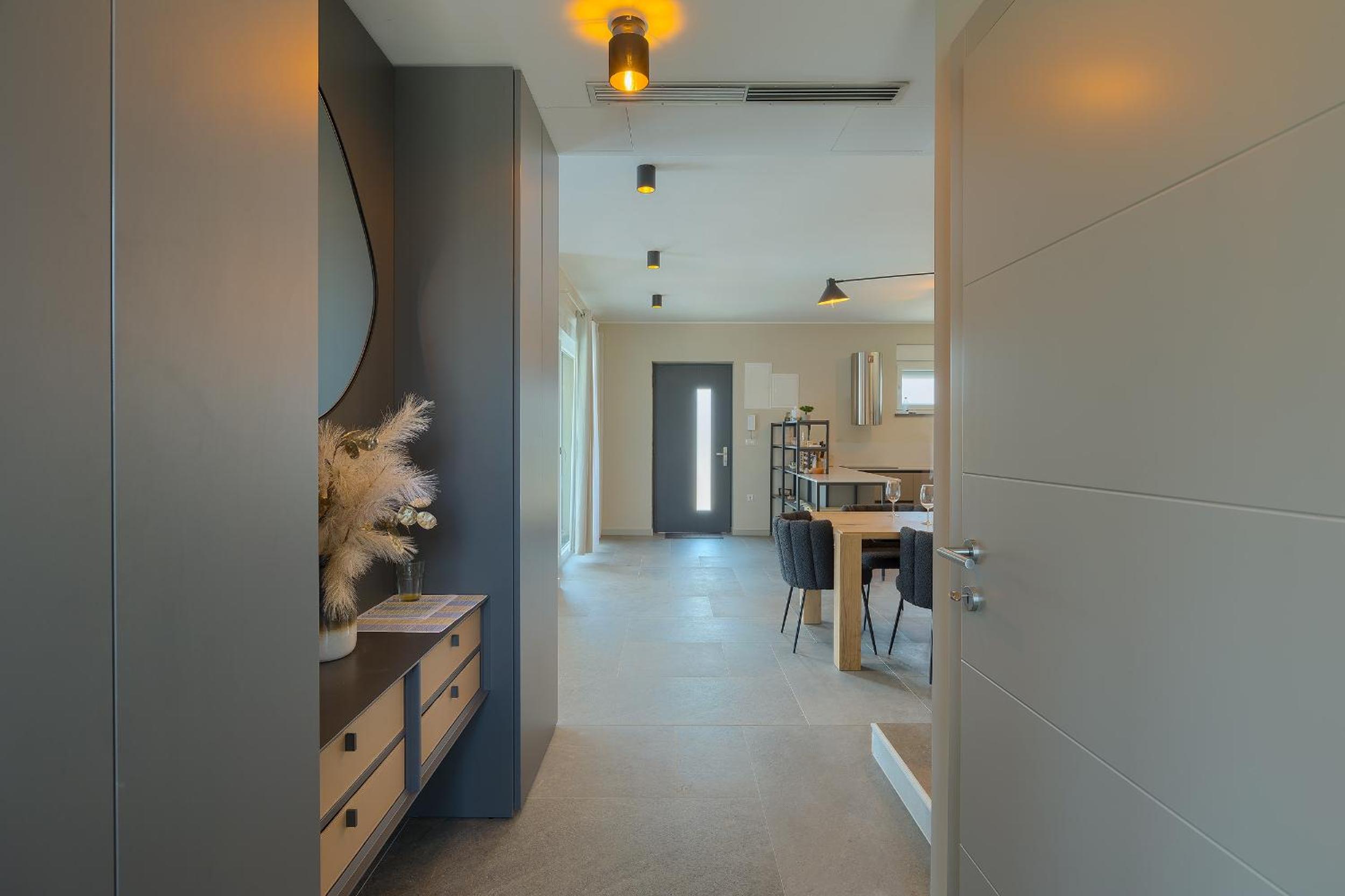 Villa photo 2