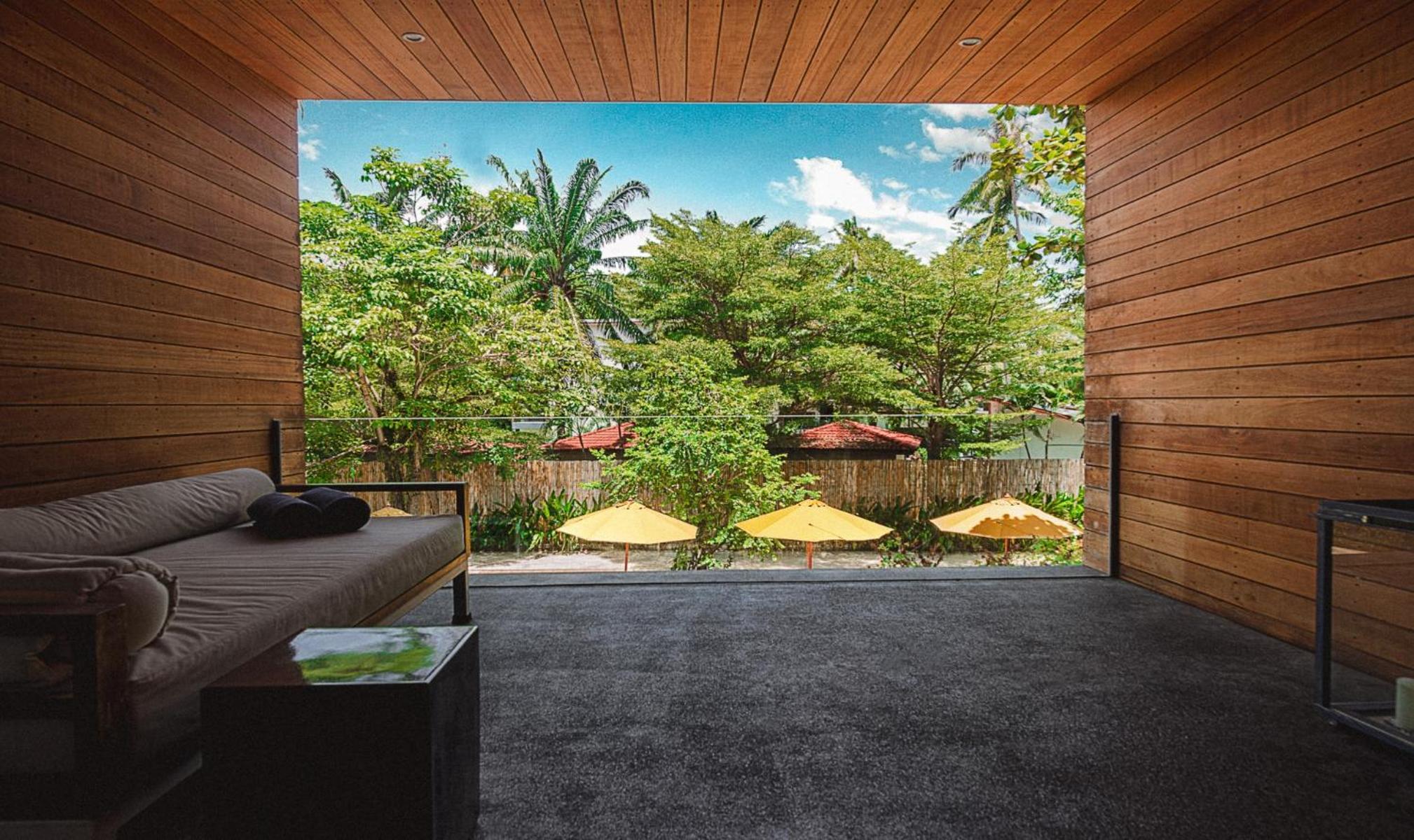 Deluxe Double Room with Balcony photo 2