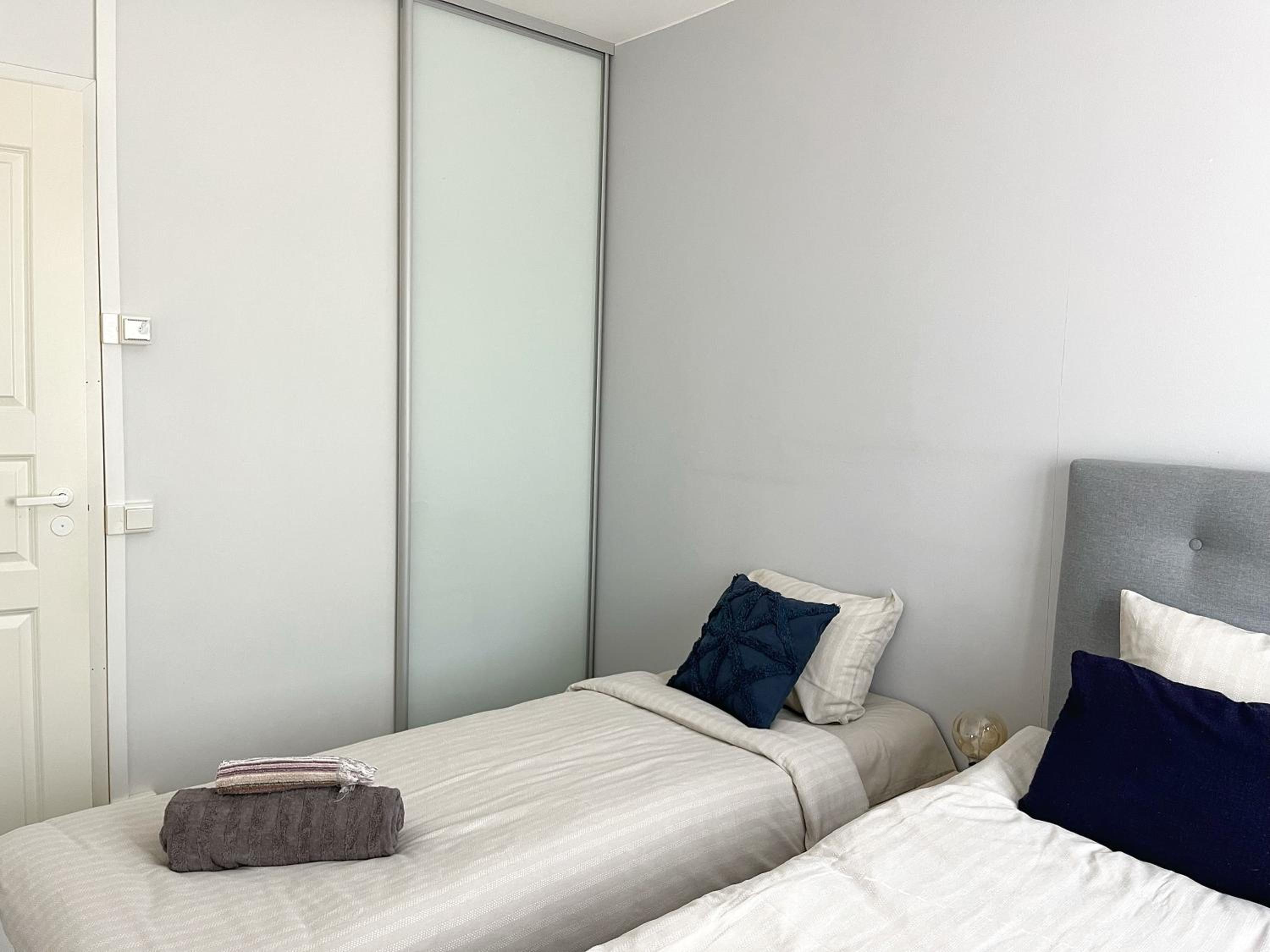 One-Bedroom Apartment photo 3