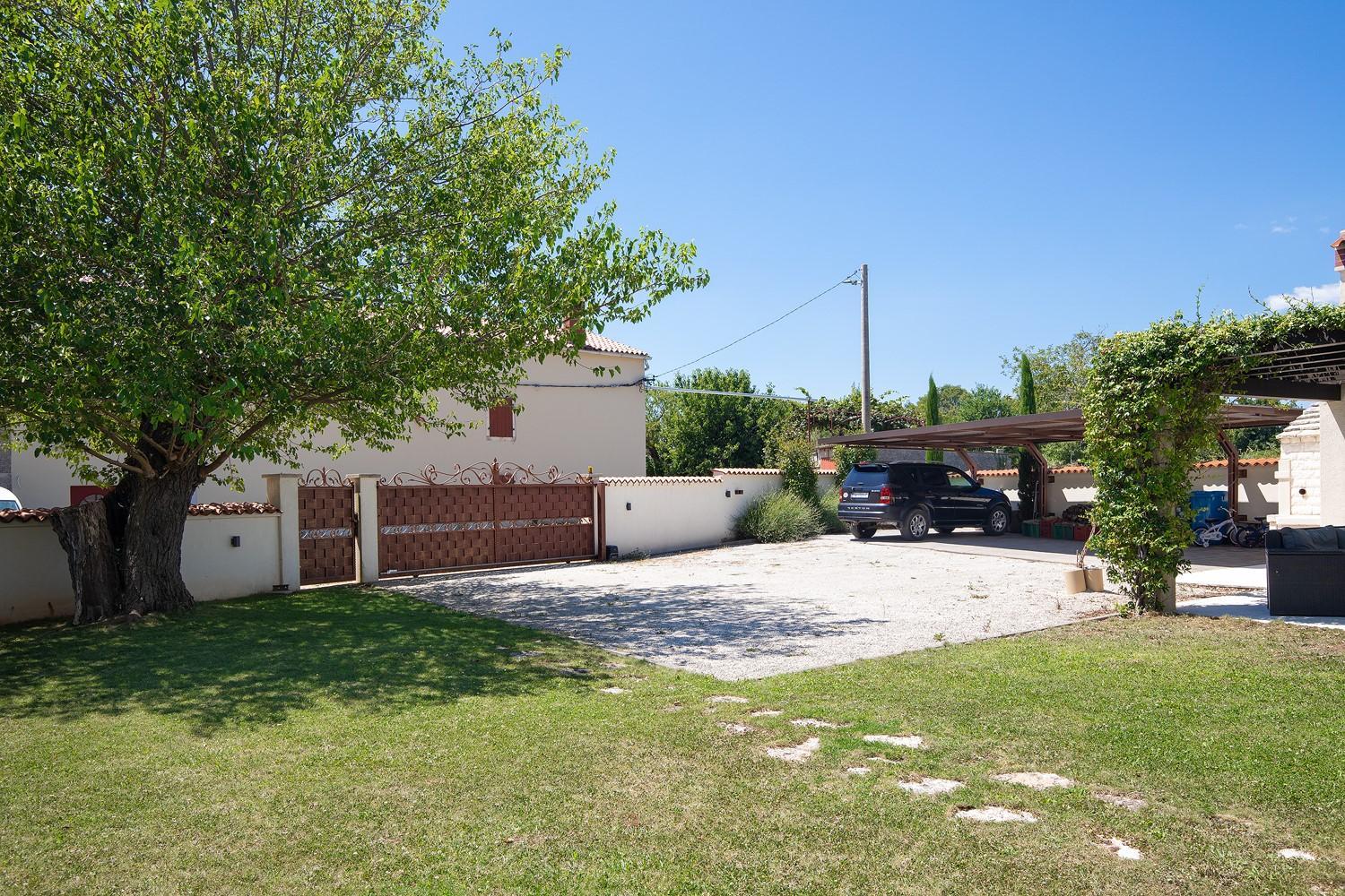 Villa with Private Pool photo 3