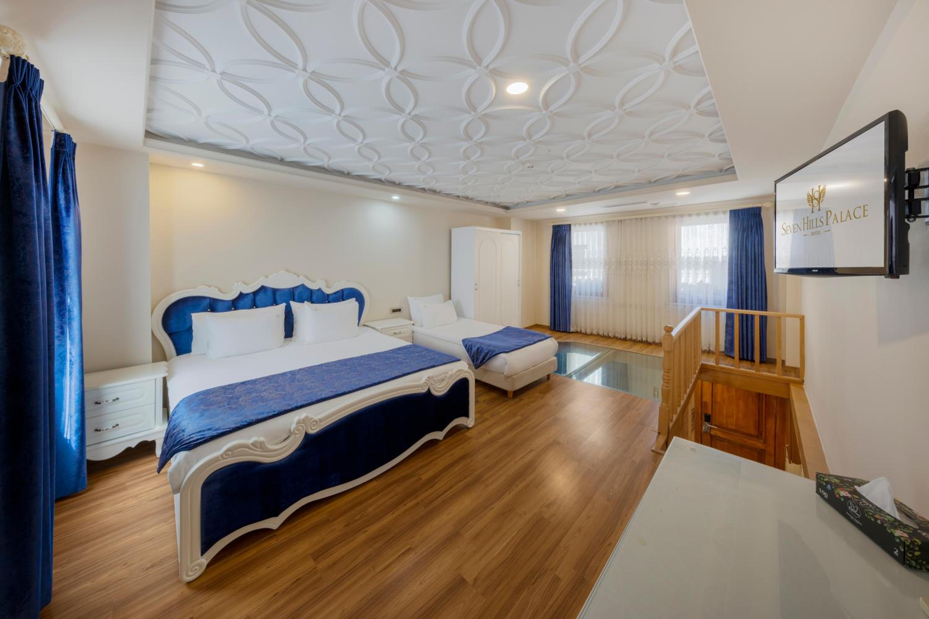 Duplex Apartment - Free Shared Spa Access (Self use)