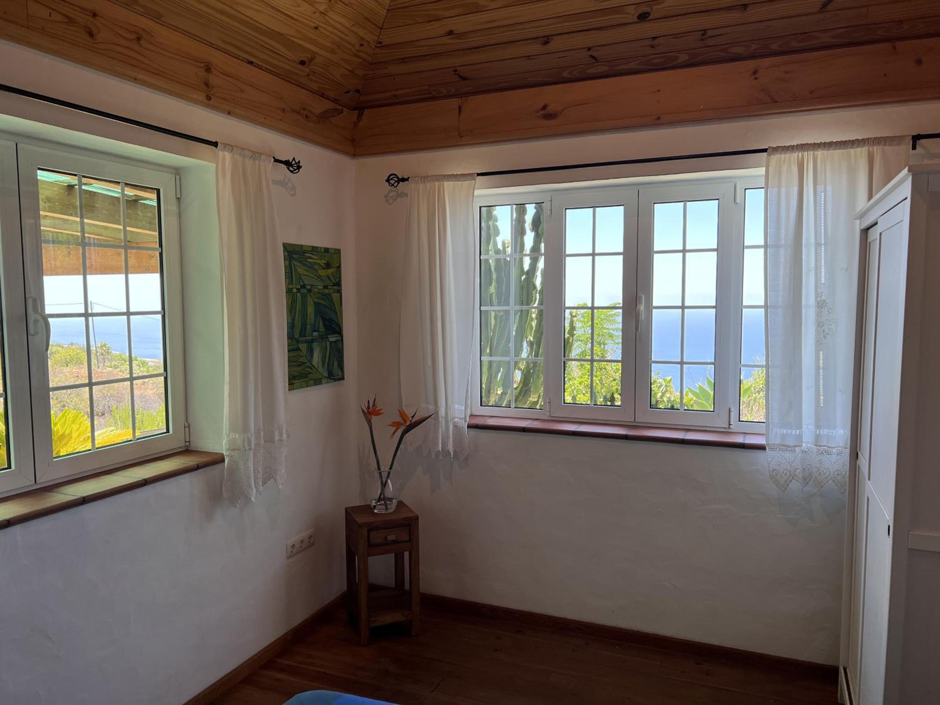 One-Bedroom House photo 3
