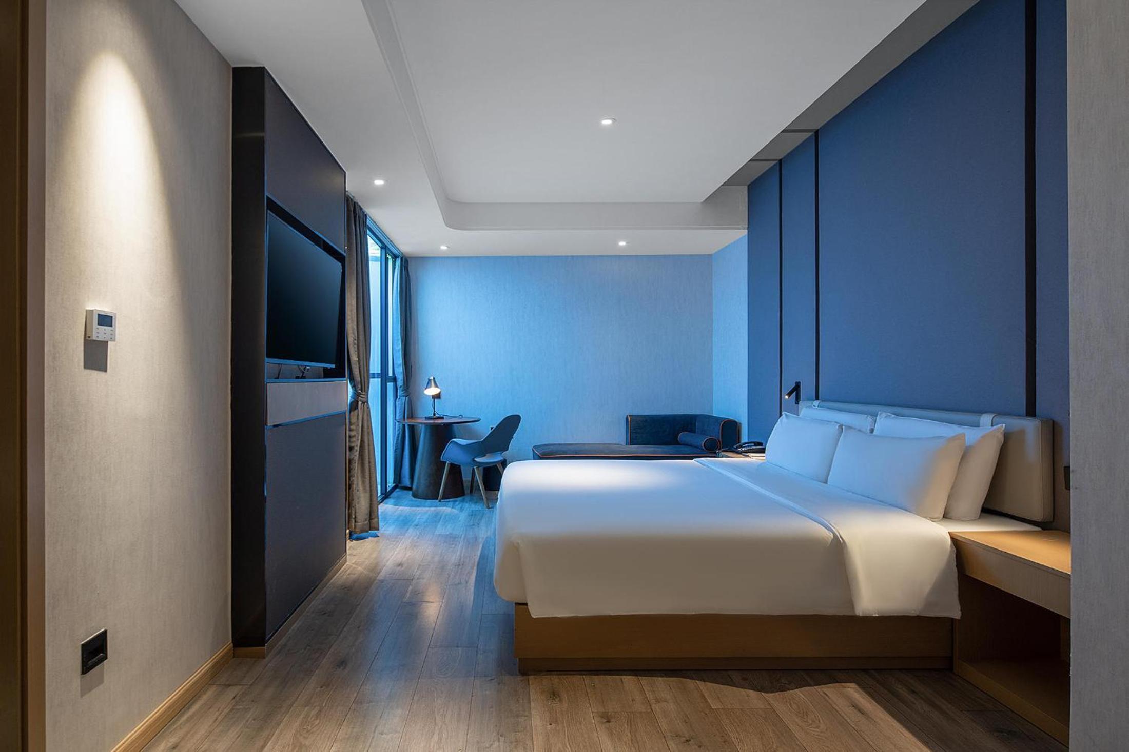 Superior Double Room with Audio photo 1