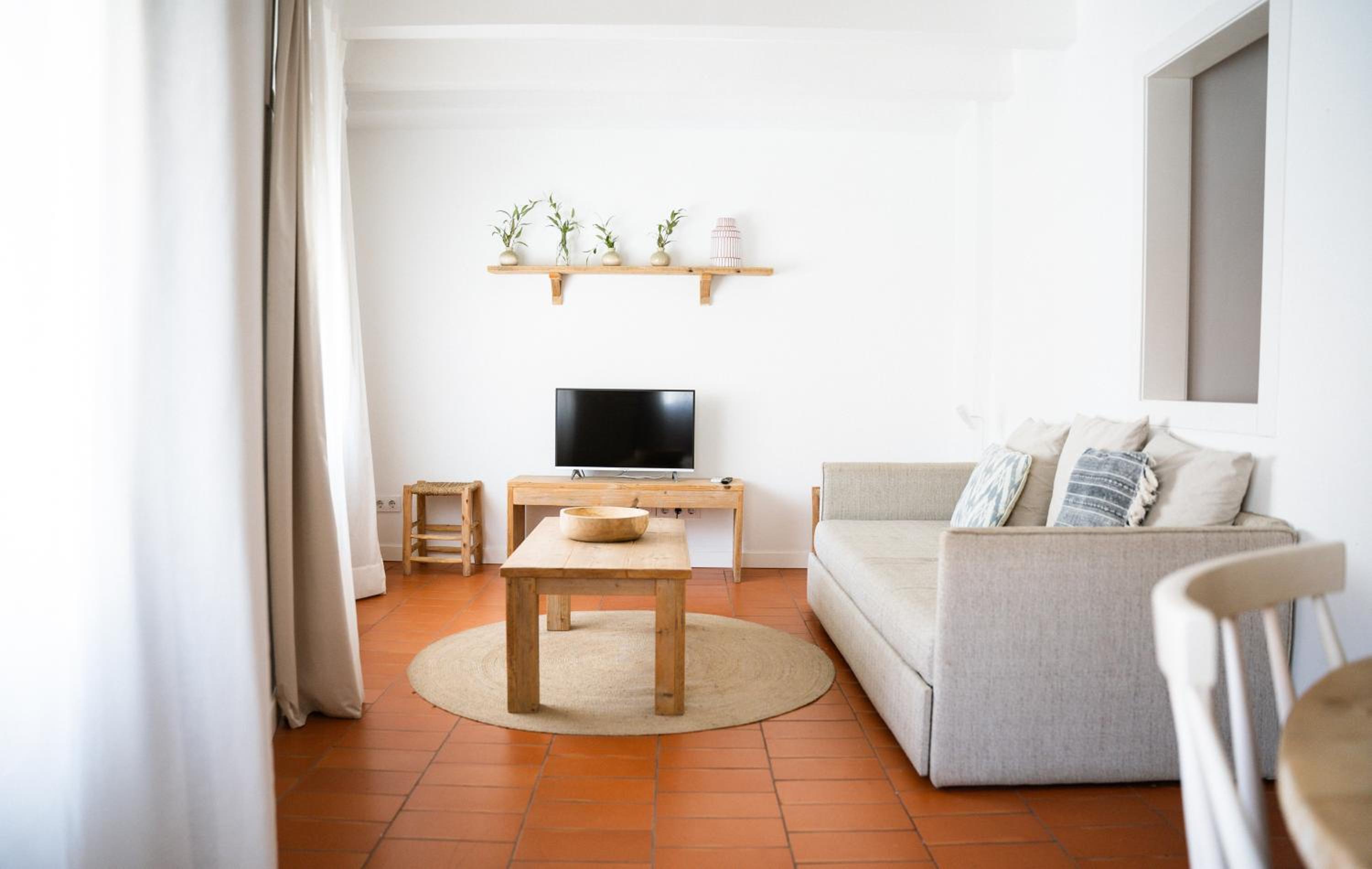 Apartment photo 2