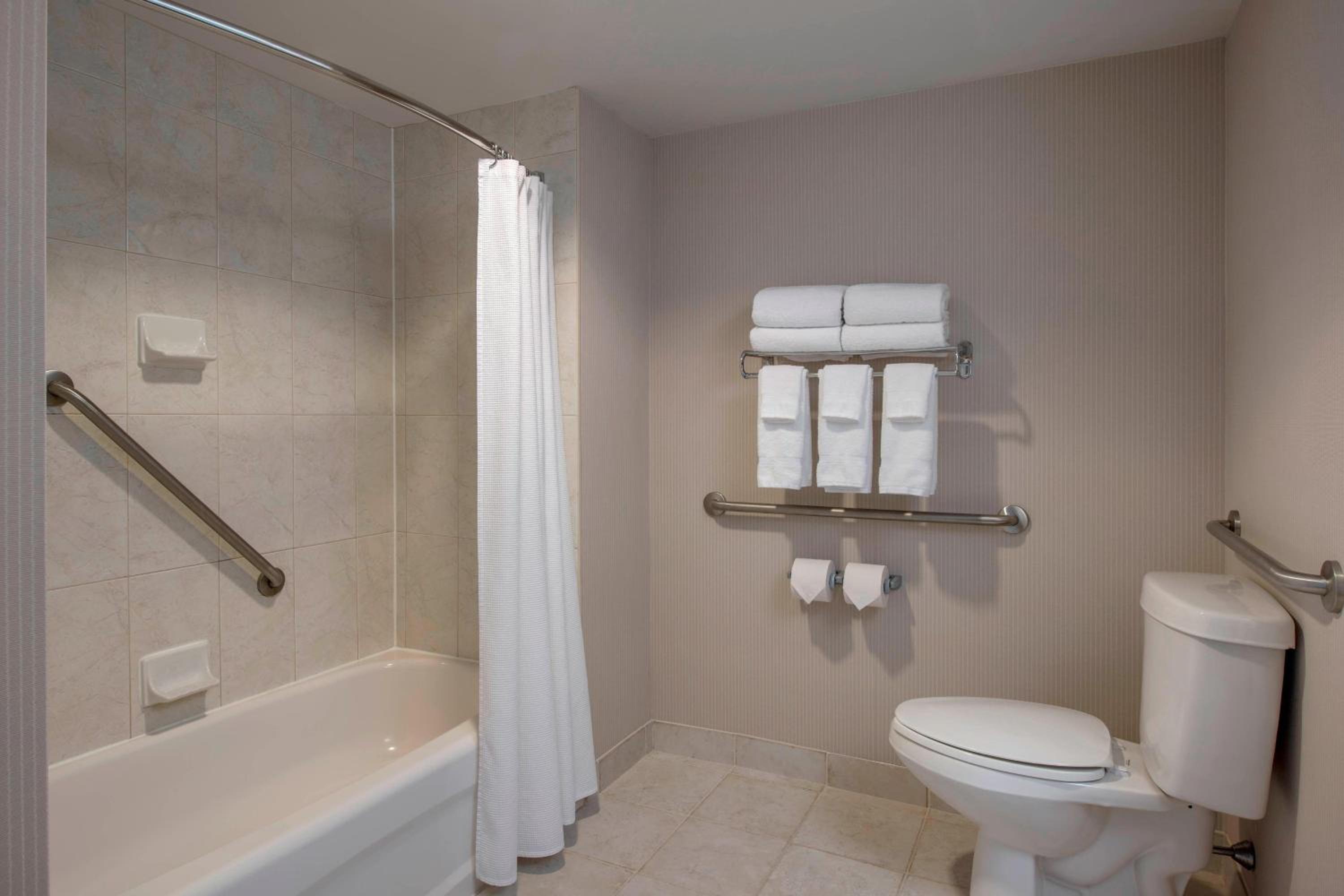 2 Queen Beds Harbor View Room