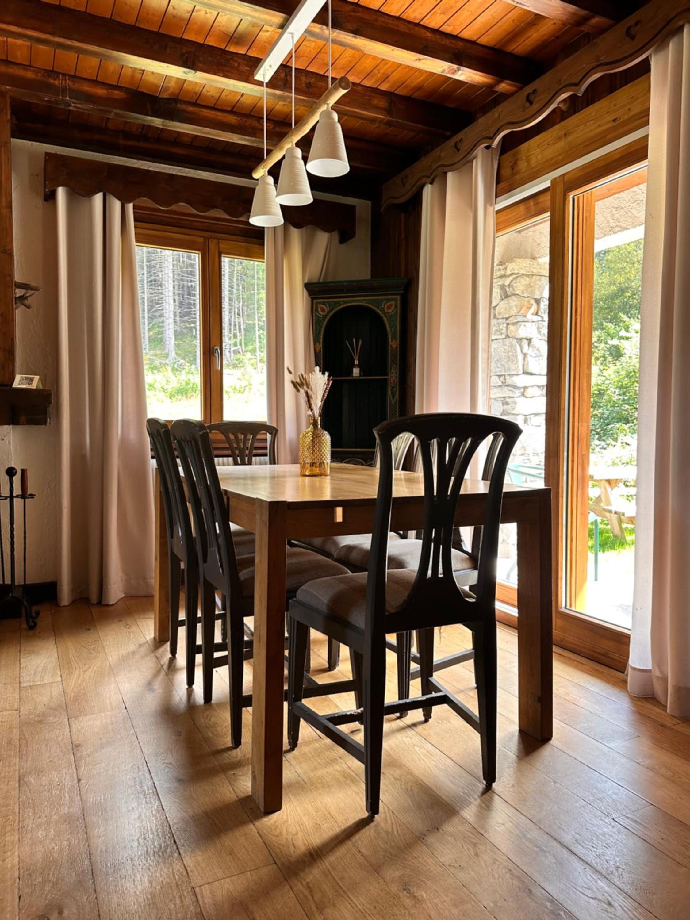 Three-Bedroom Chalet photo 3