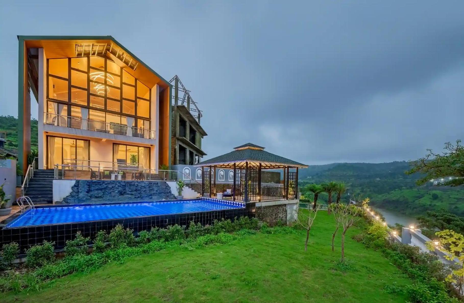 Villa photo 2