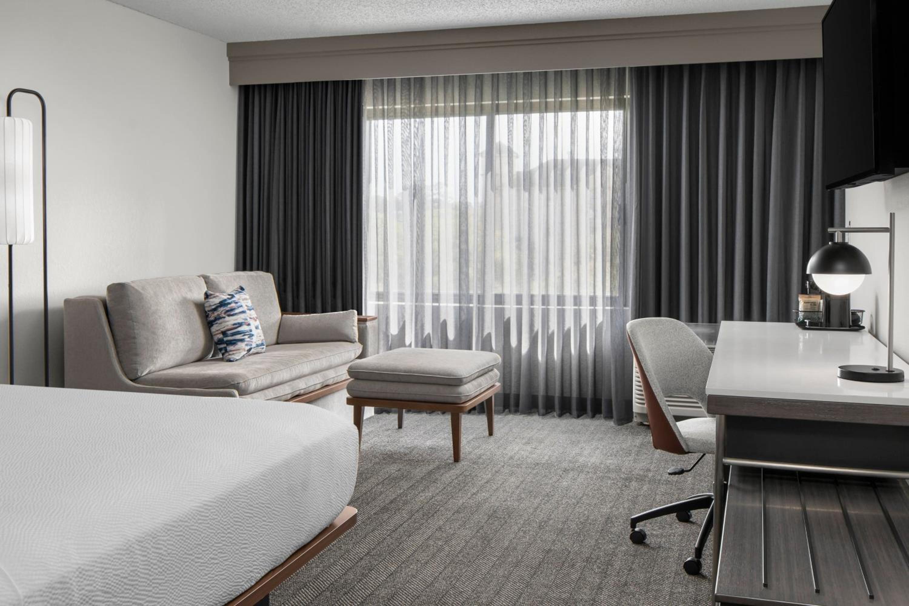 King Room with Sofa Bed - Hearing Accessible - Photo 1