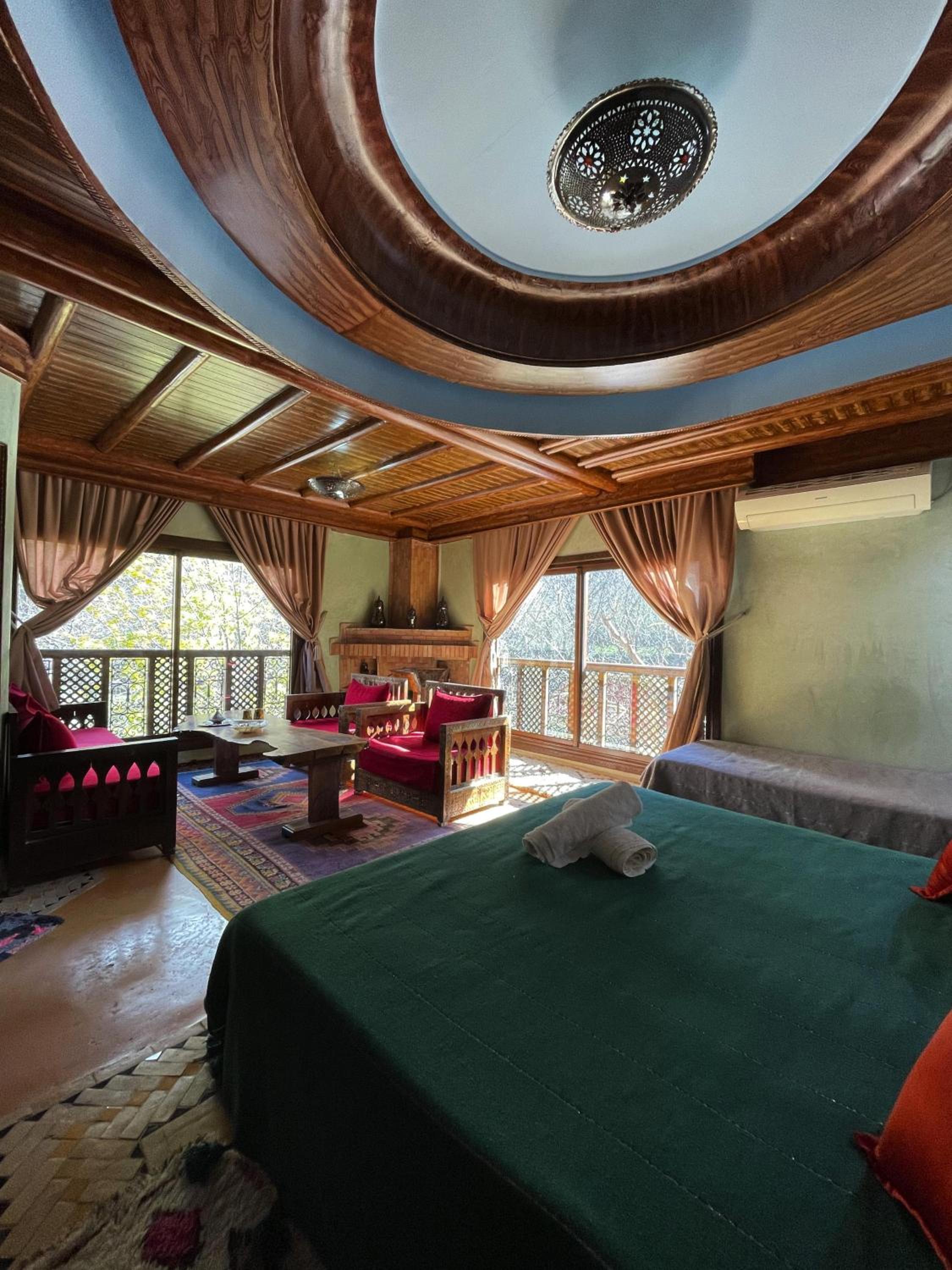 Double or Twin Room with Pool View photo 3