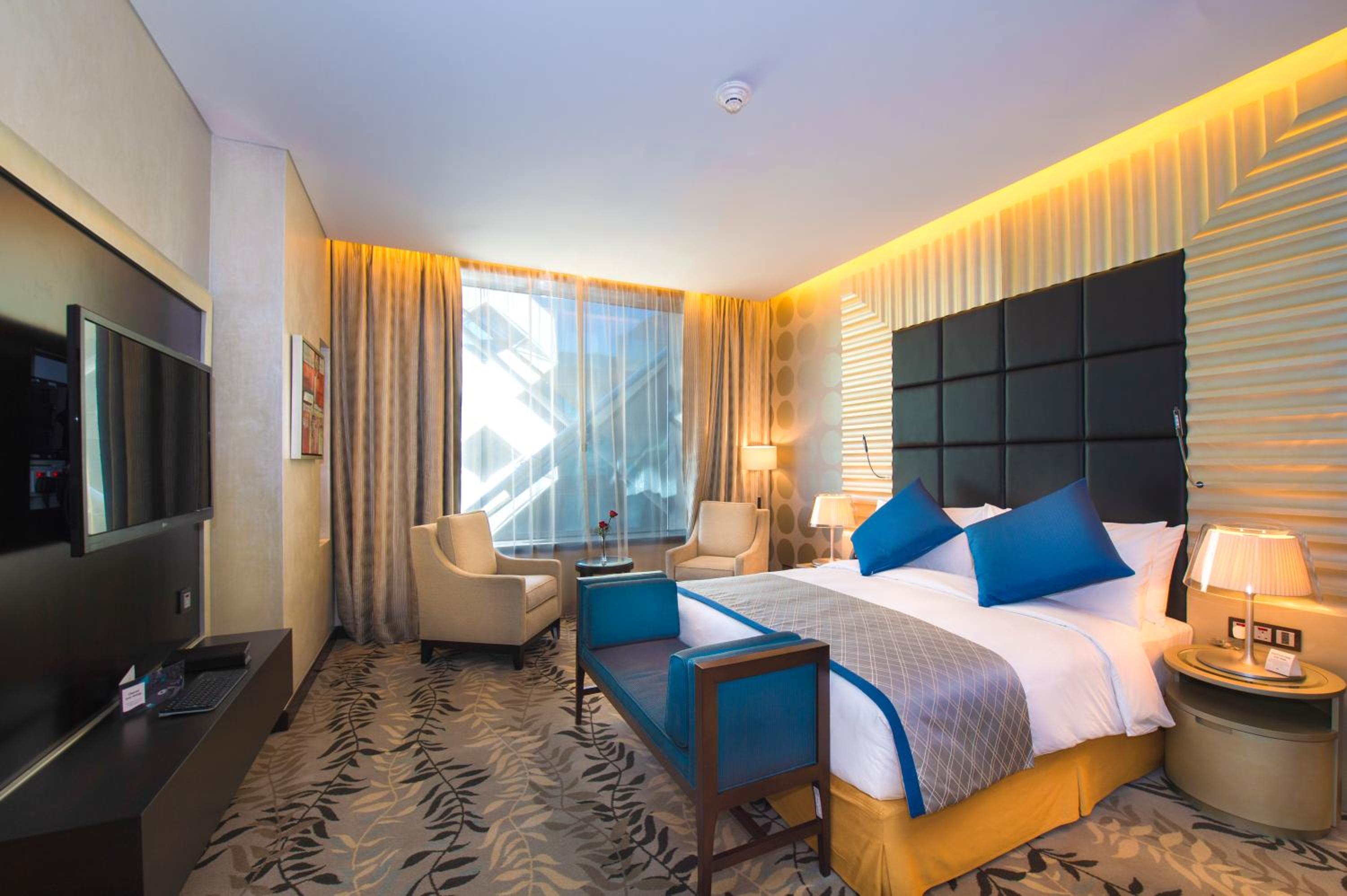 One-Bedroom Suite with City View