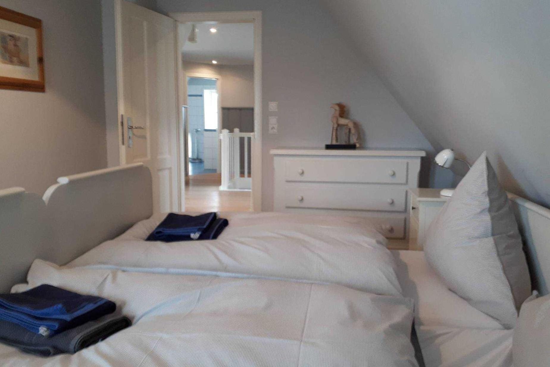 Four-Bedroom House photo 2