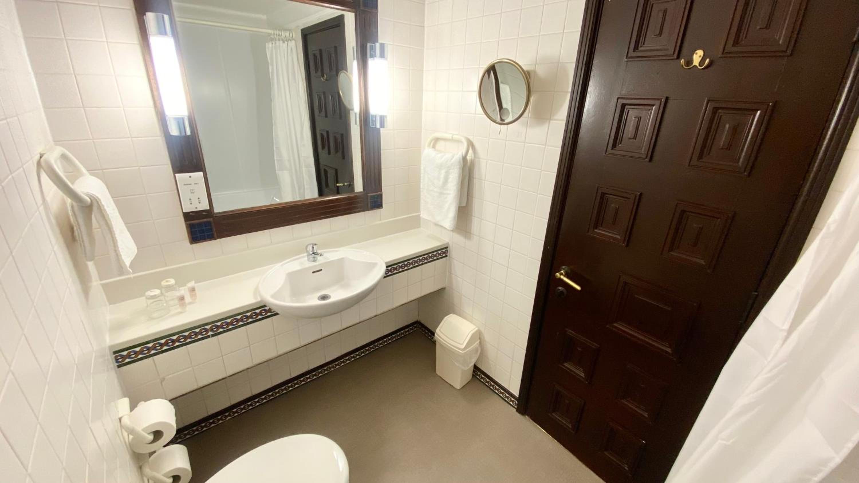 Double Room - Photo 9