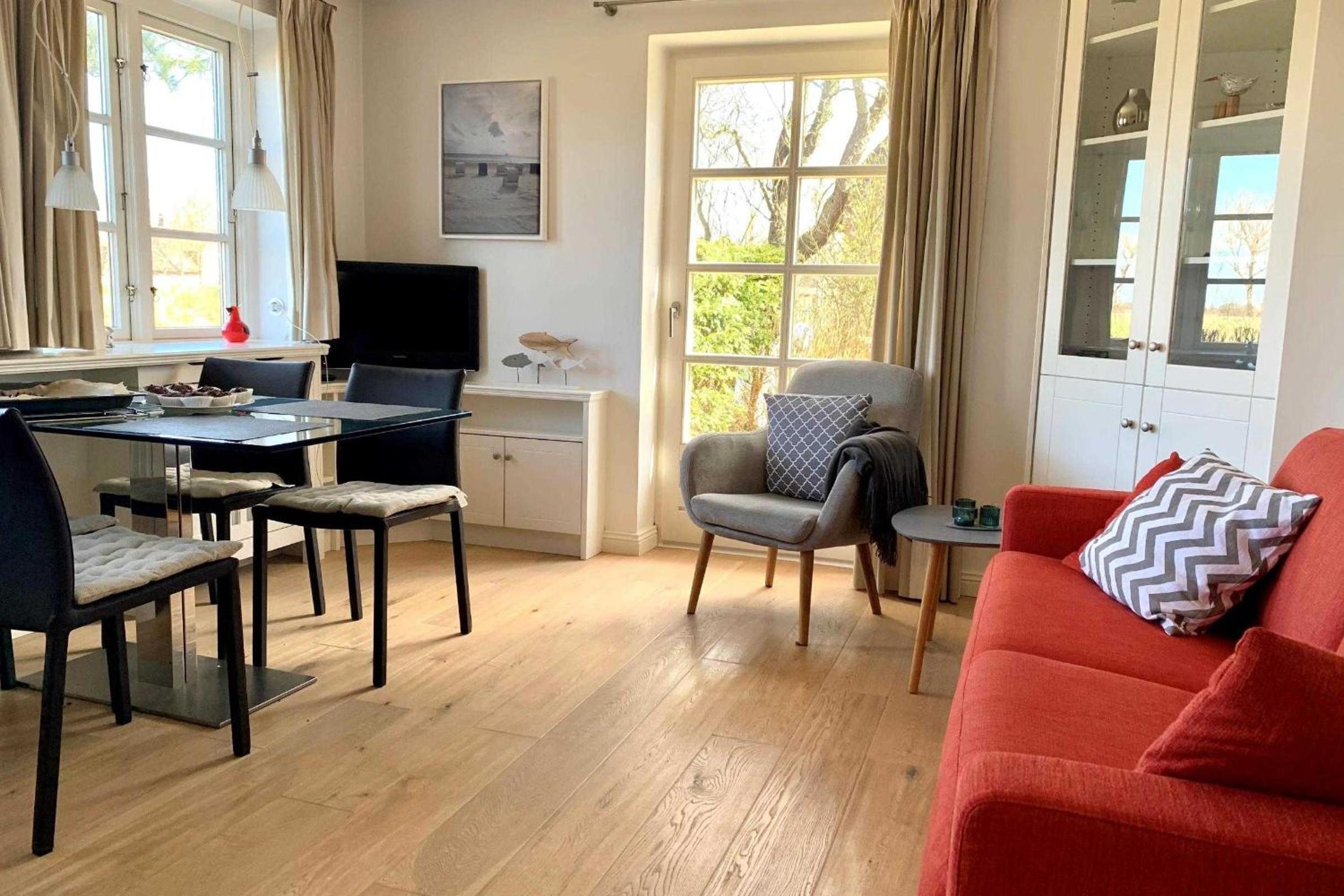 One-Bedroom Apartment with Terrace photo 1