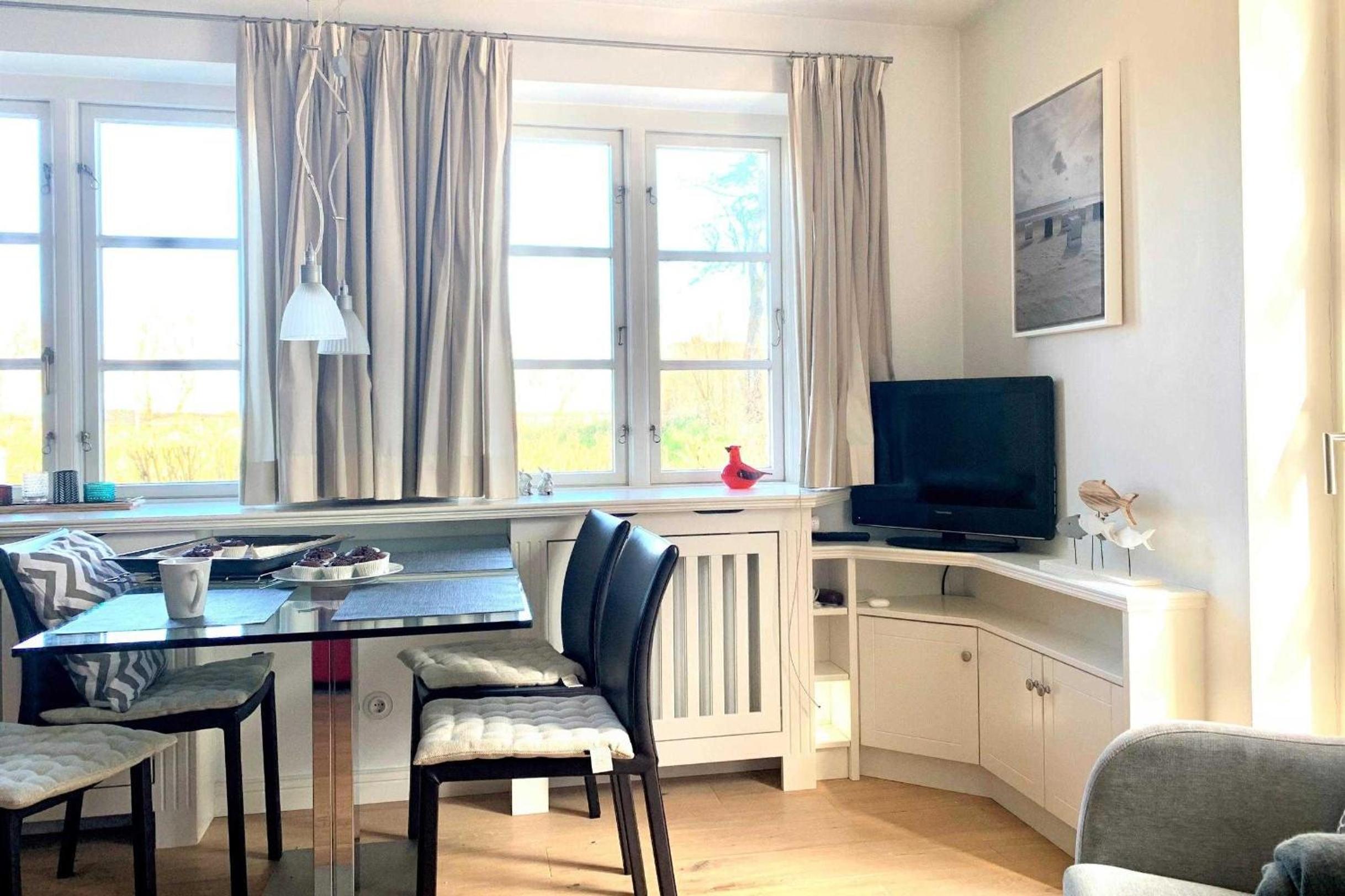 One-Bedroom Apartment with Terrace photo 3