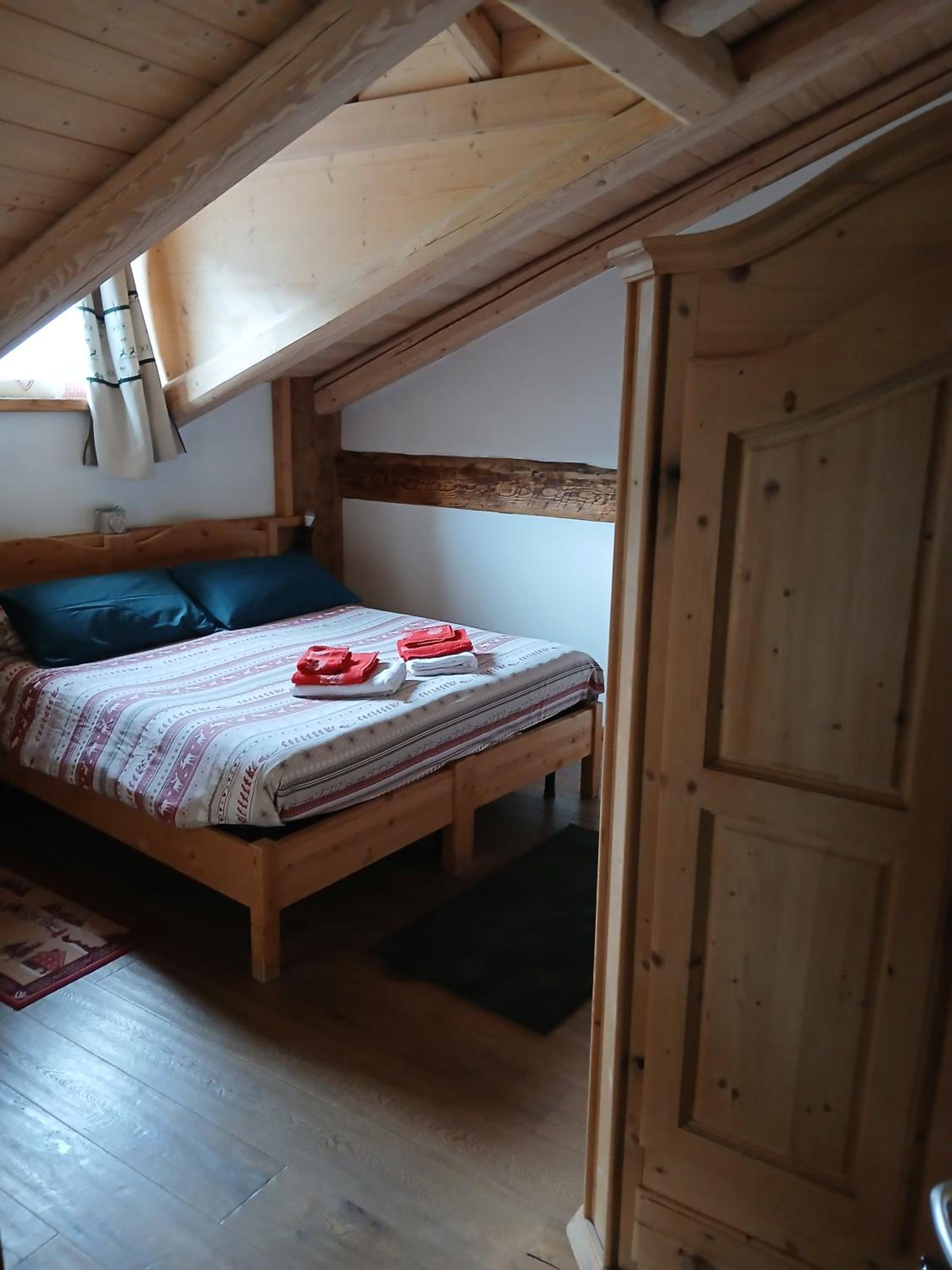 Double or Twin Room with Private Bathroom photo 2
