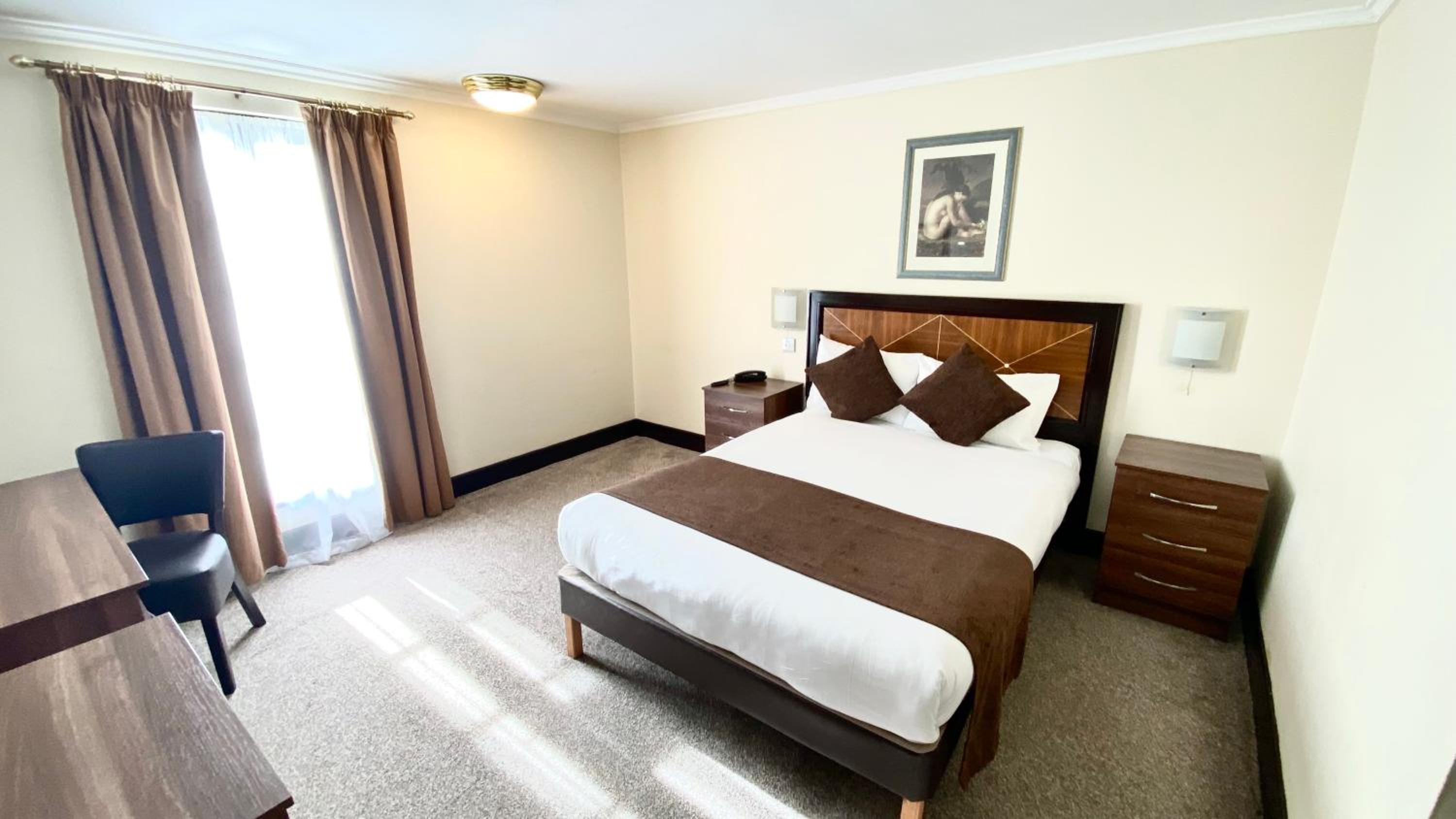 Double Room - Photo 10