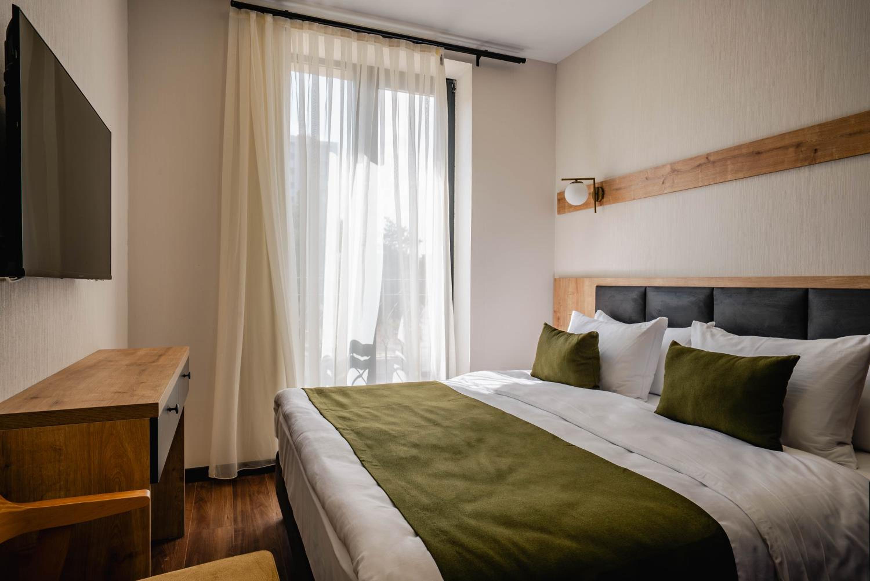 Double Room - Photo 2
