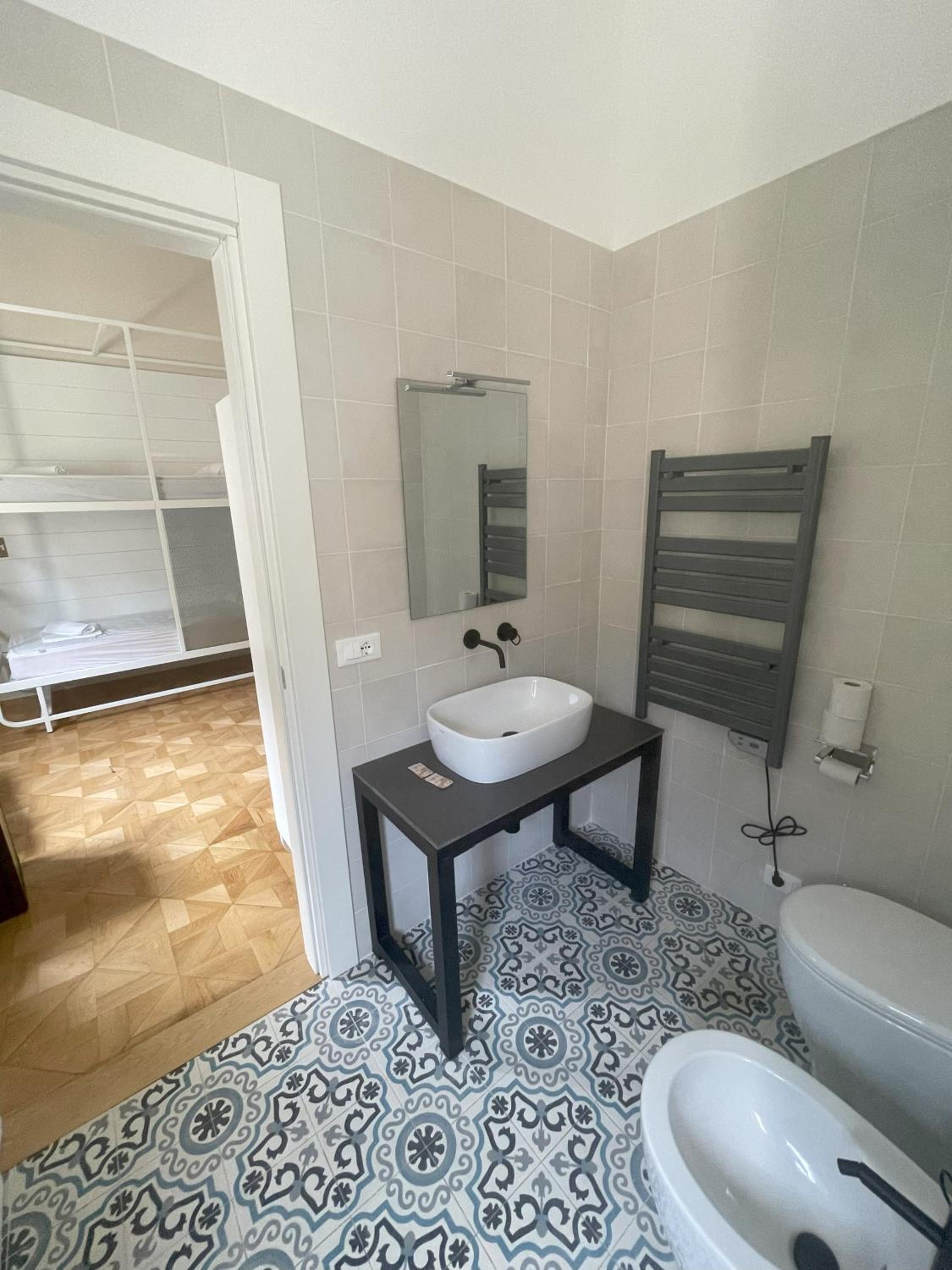 4-Bed Mixed Dormitory Room with private bathroom photo 3