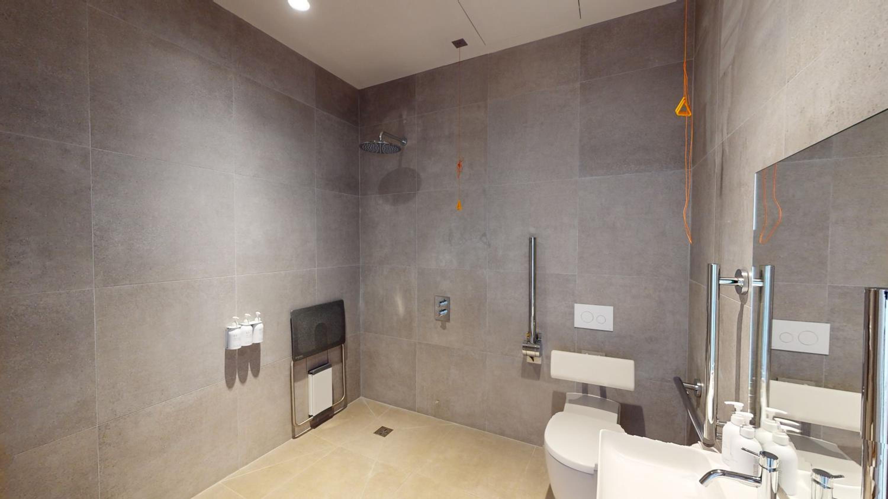 King Room - Disability Access photo 3
