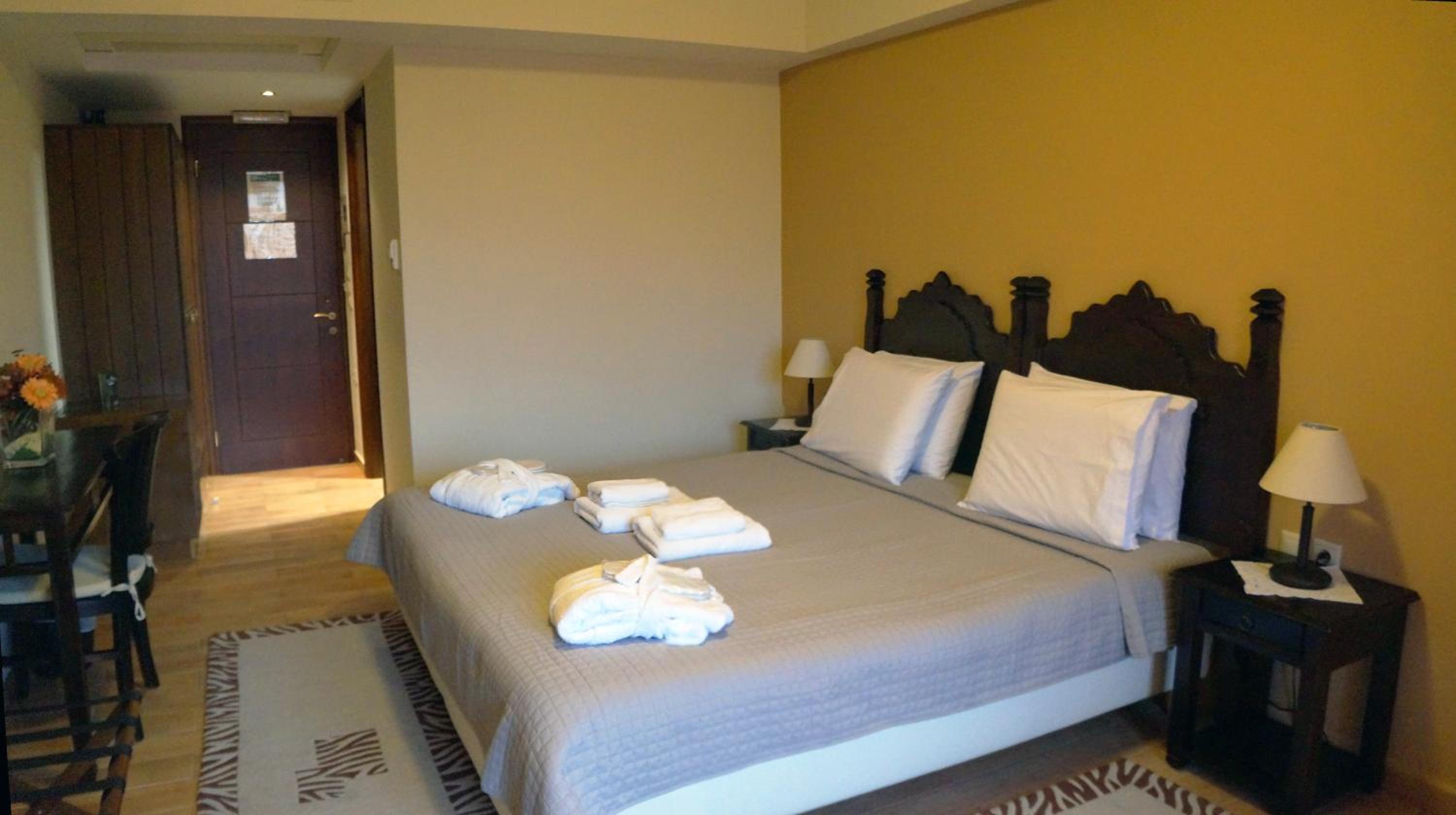 Deluxe Double or Twin Room with Fireplace - Photo 6