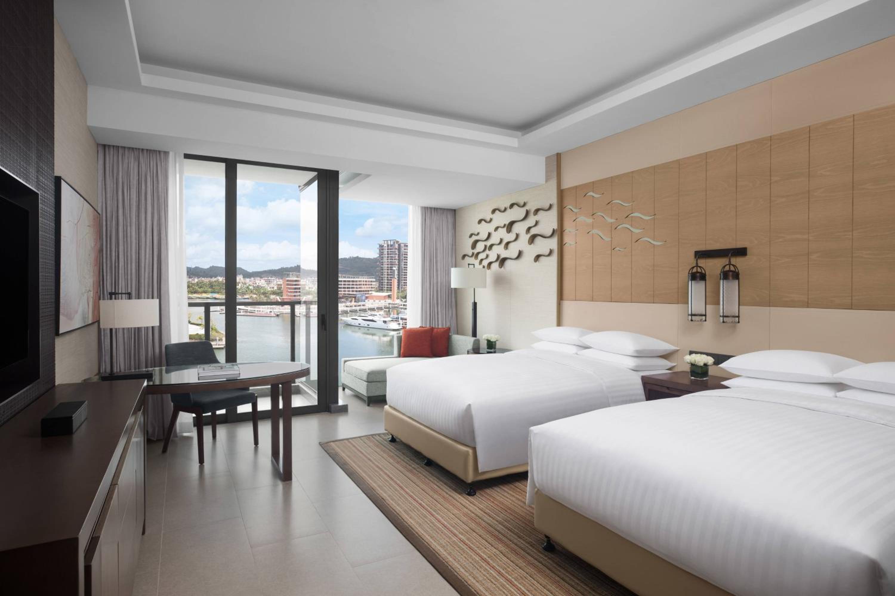 Superior Harbor view North Tower Twin Bed