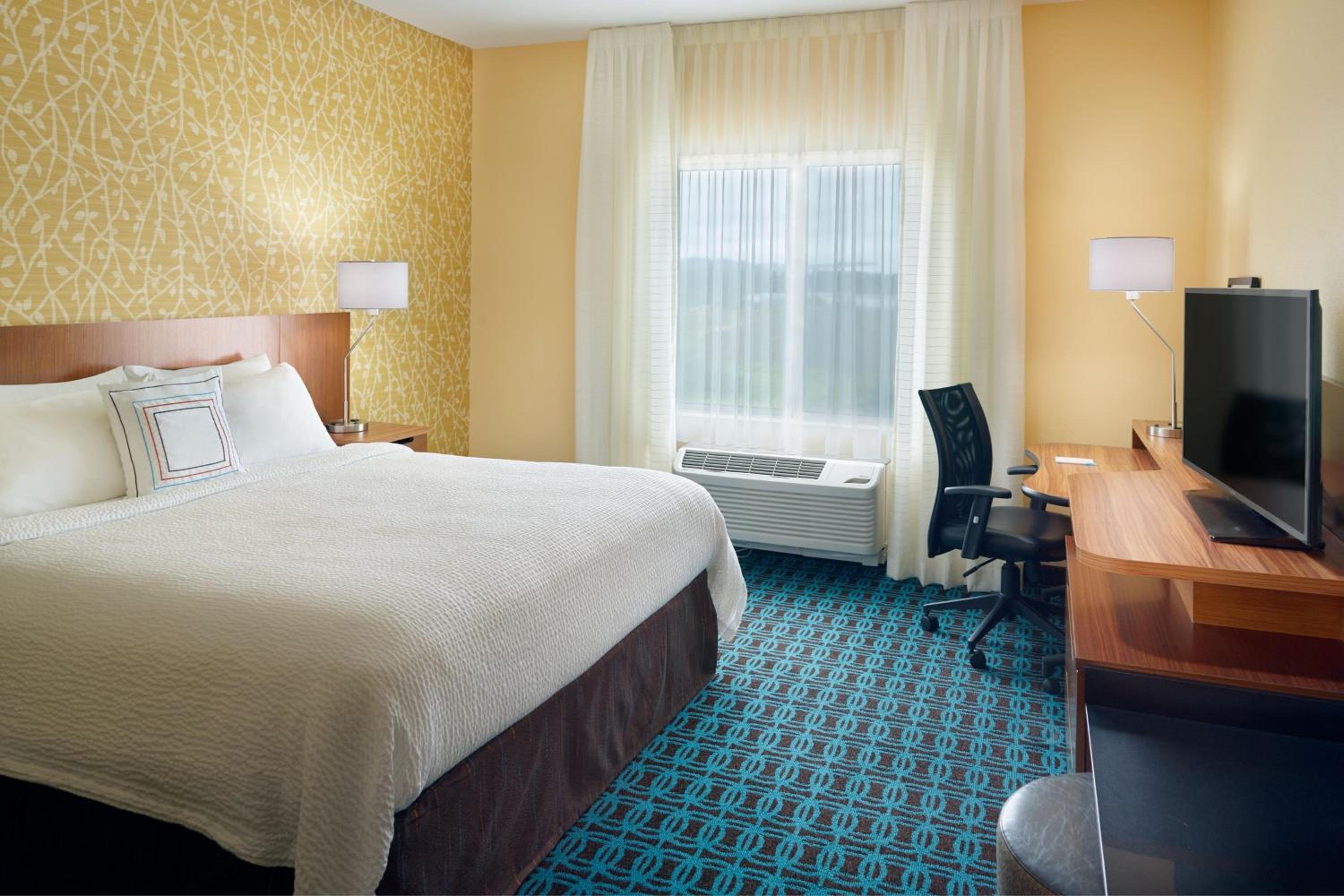 King Room with Mountain View