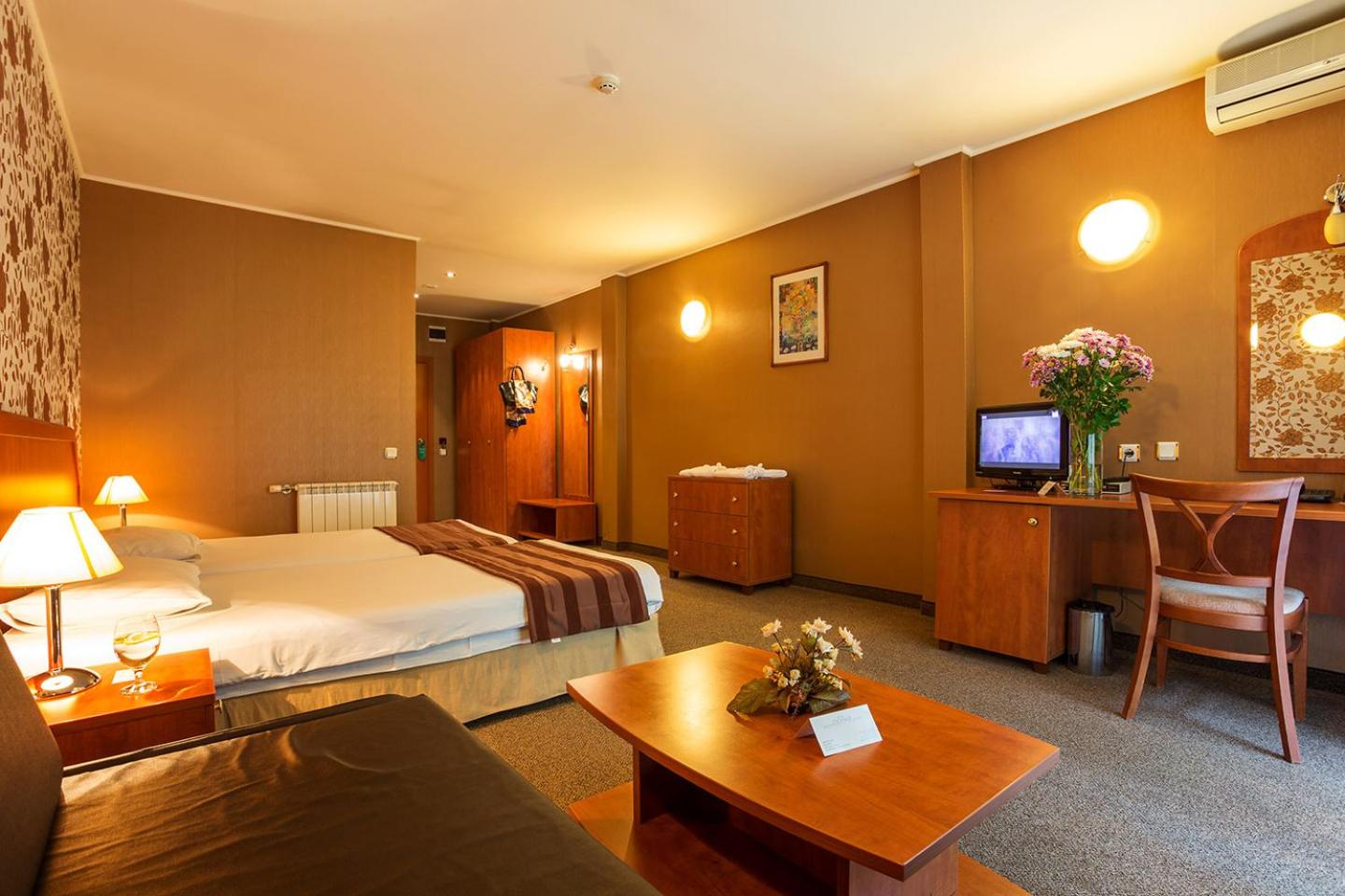 Twin Room With Balcony photo 2