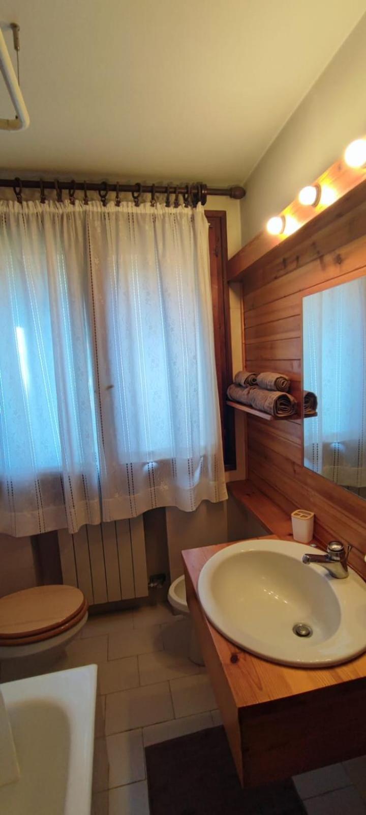 Three-Bedroom Apartment photo 2
