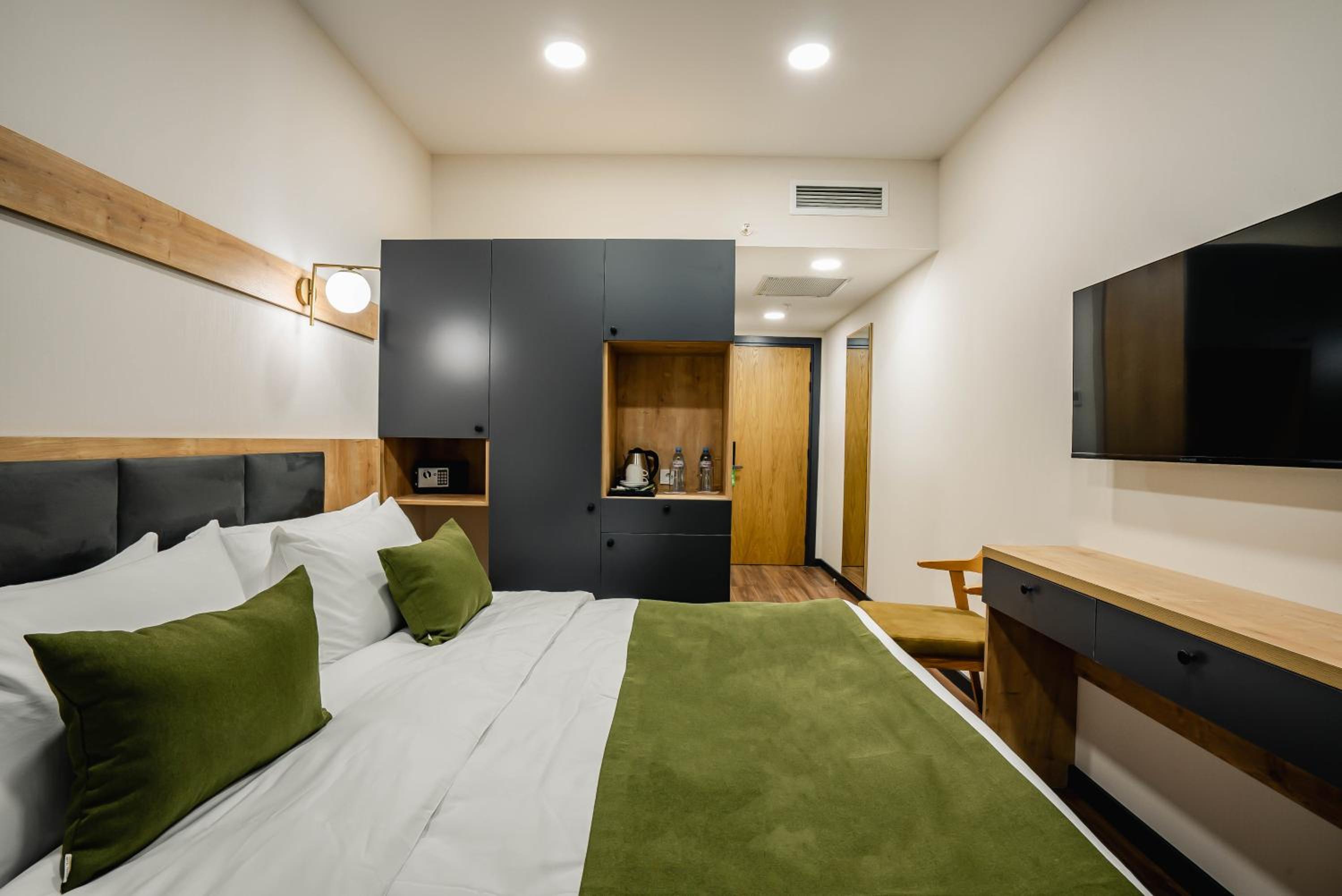 Double or Twin Room - Photo 2
