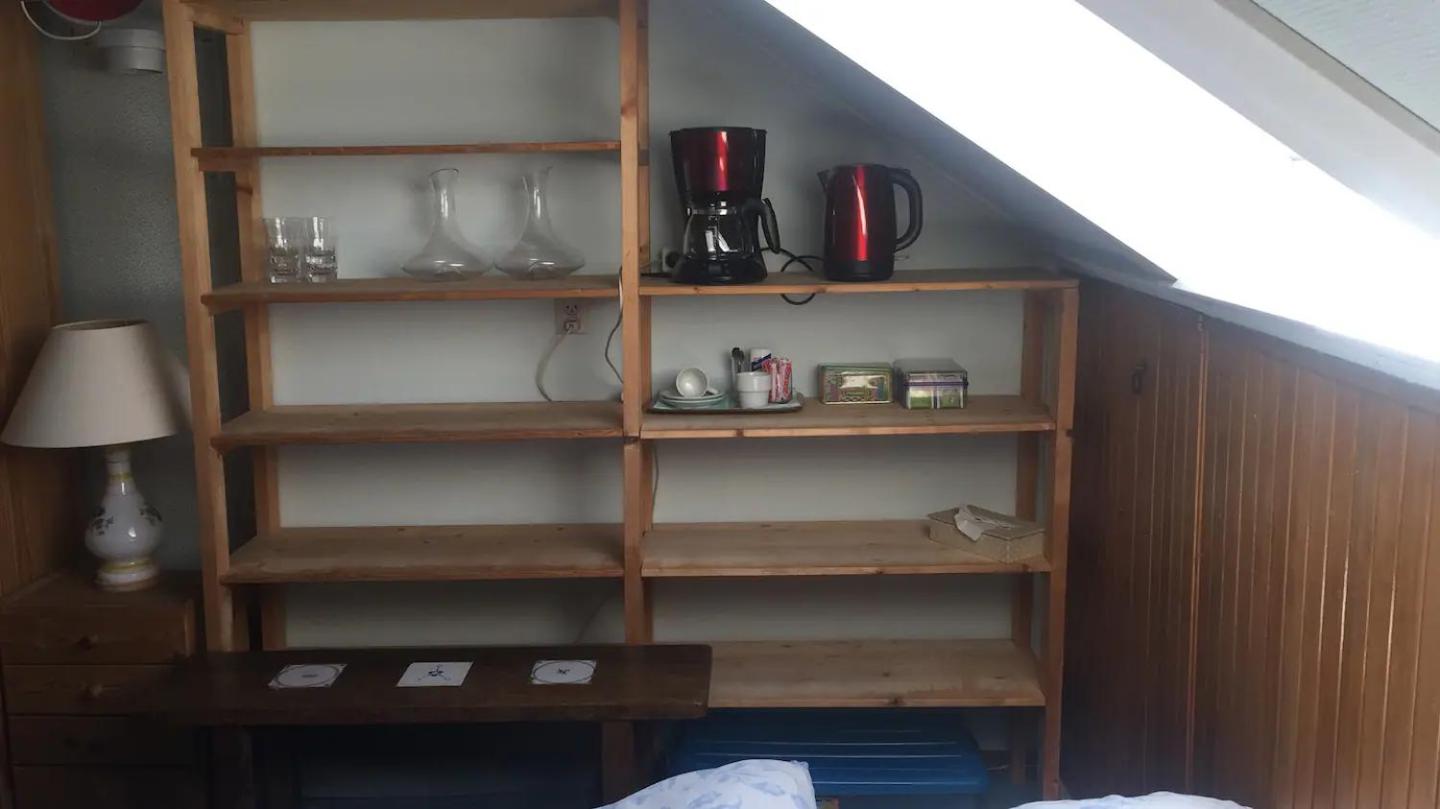 Standard Twin Room - Photo 4