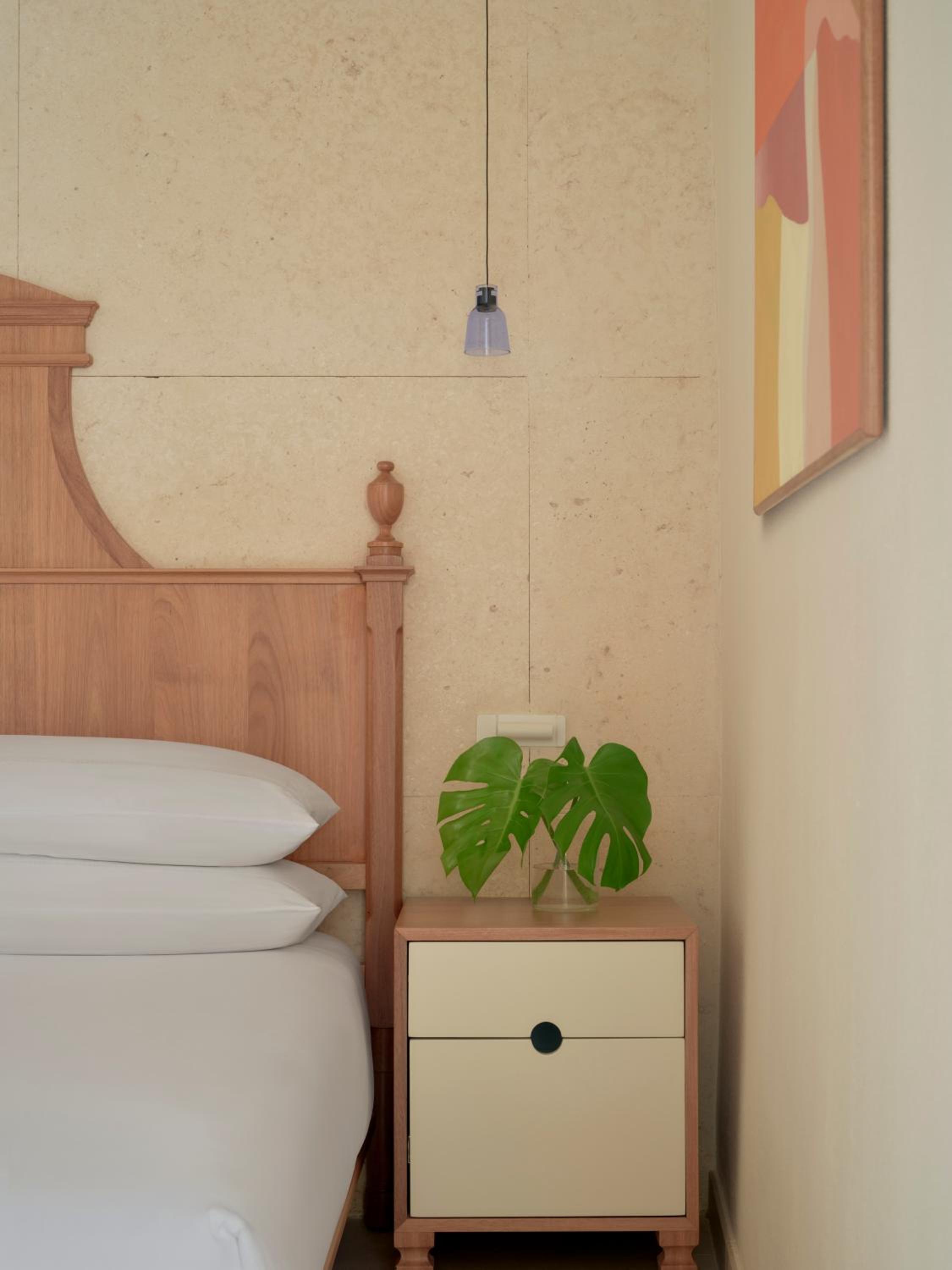Colonial King Room - Photo 1