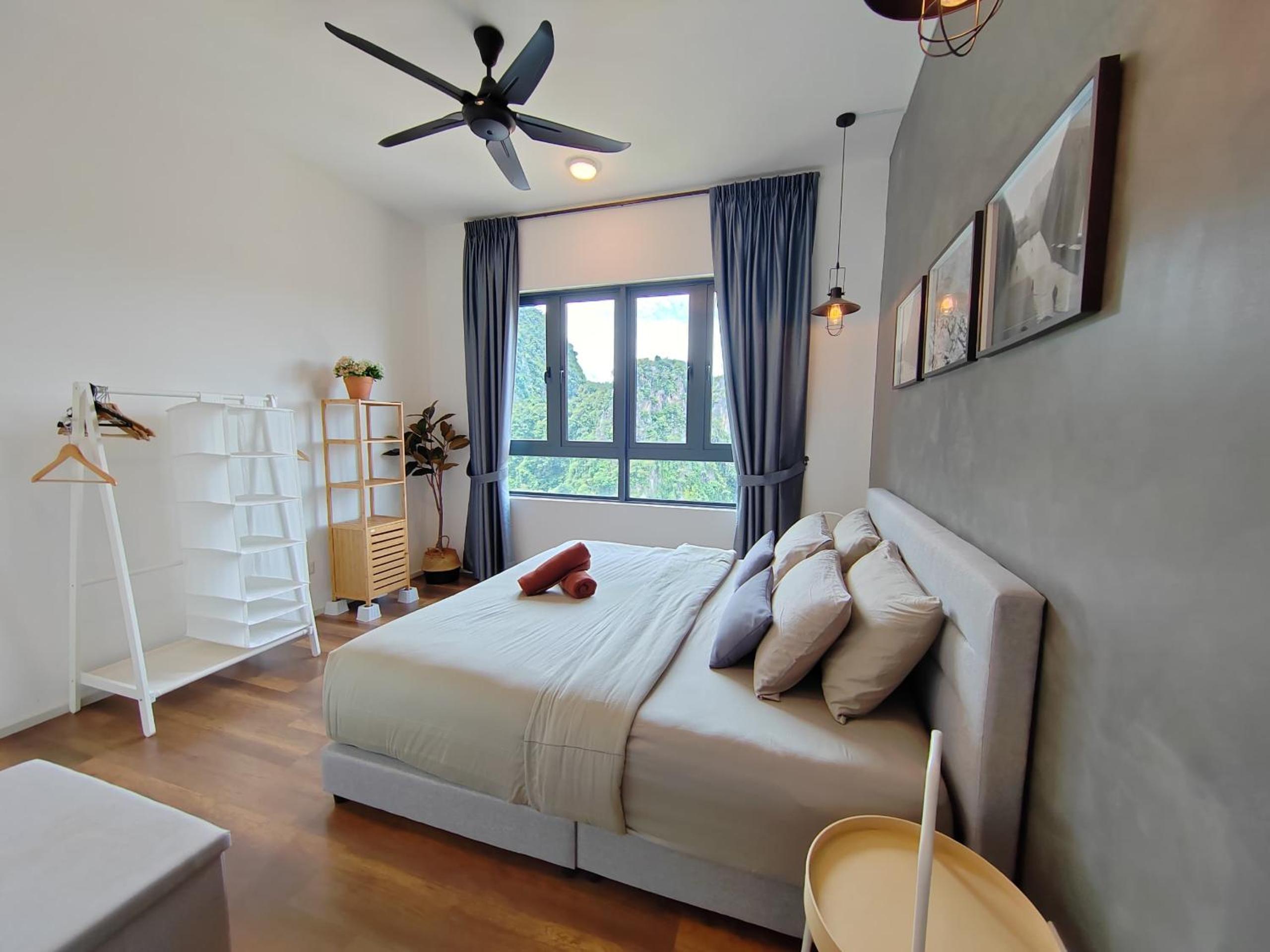 Two-Bedroom Apartment with View - Photo 9