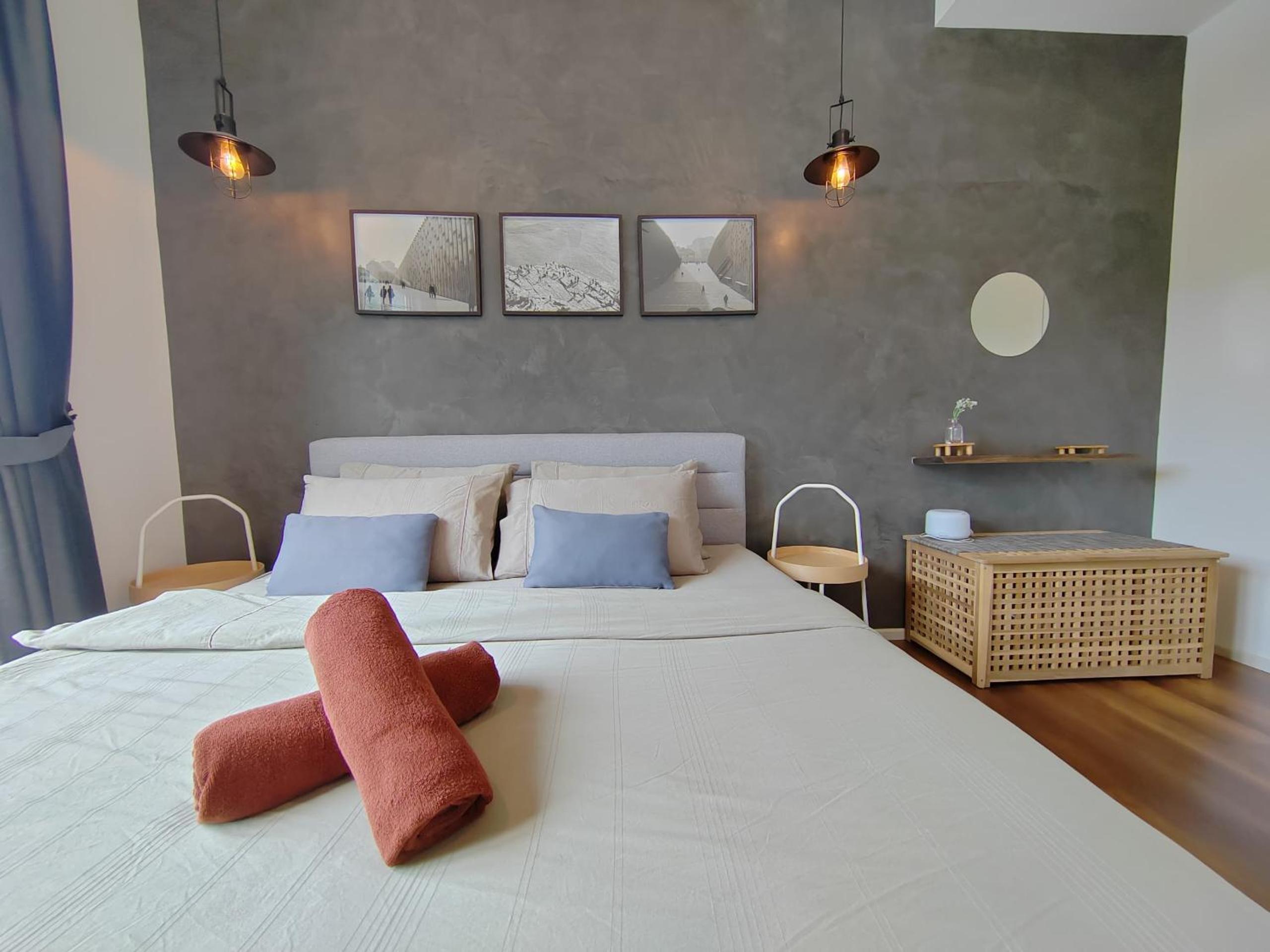 Two-Bedroom Apartment with View - Photo 8