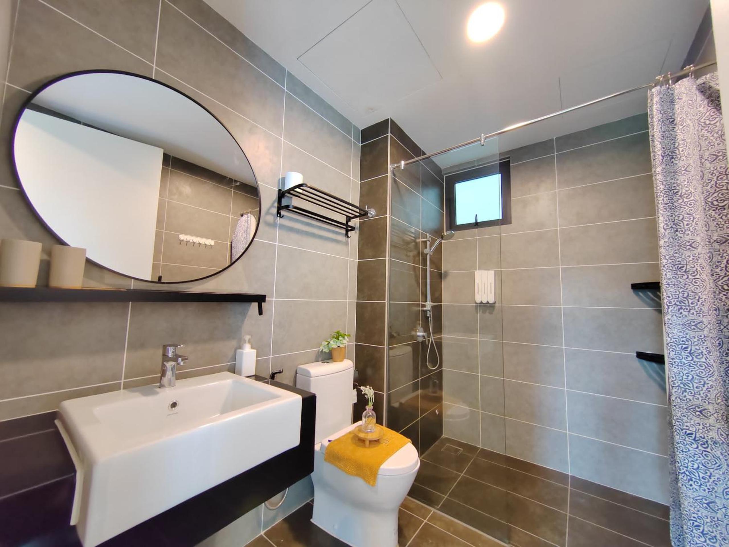 Two-Bedroom Apartment with View - Photo 11