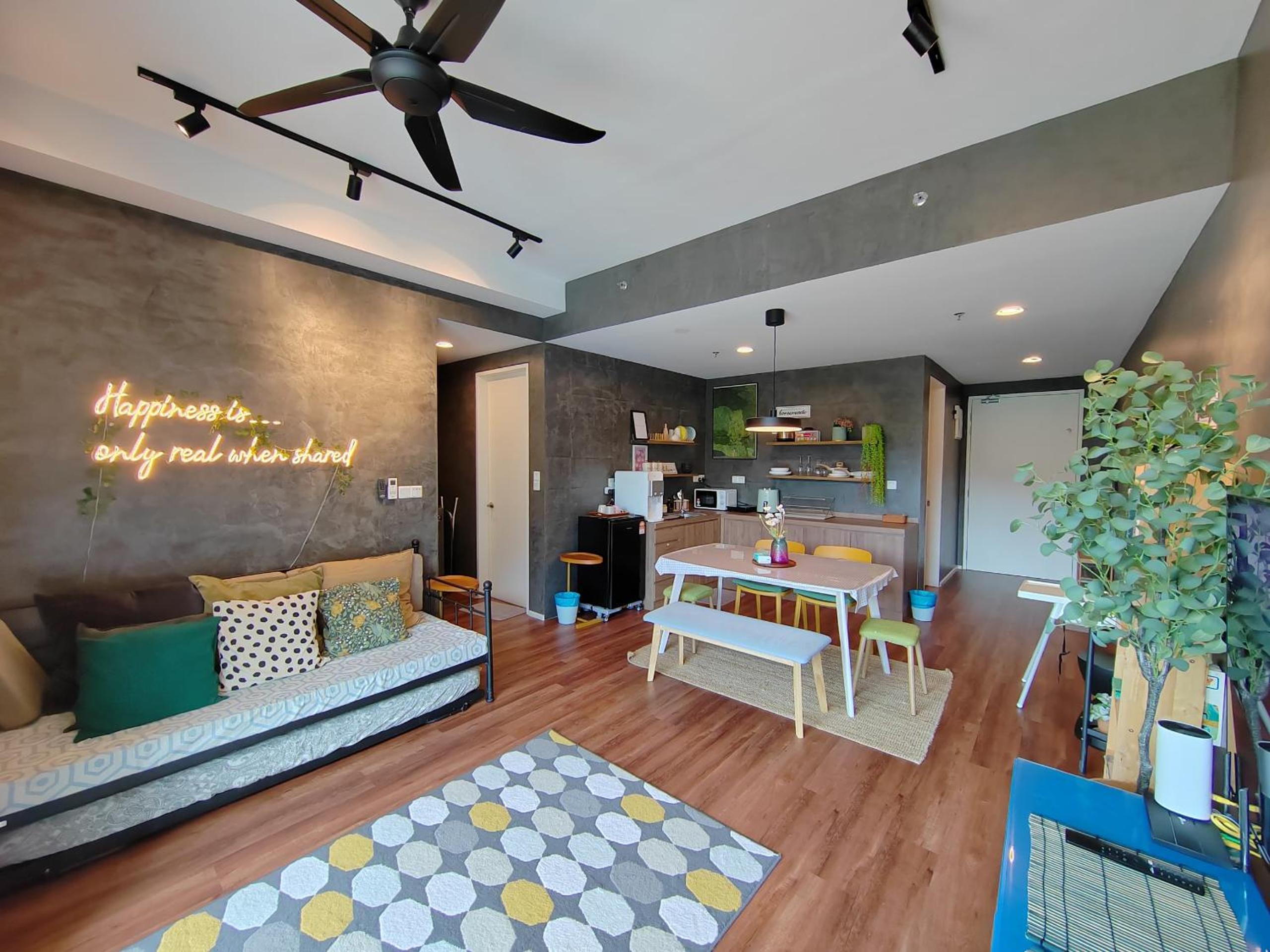 Two-Bedroom Apartment with View - Photo 6