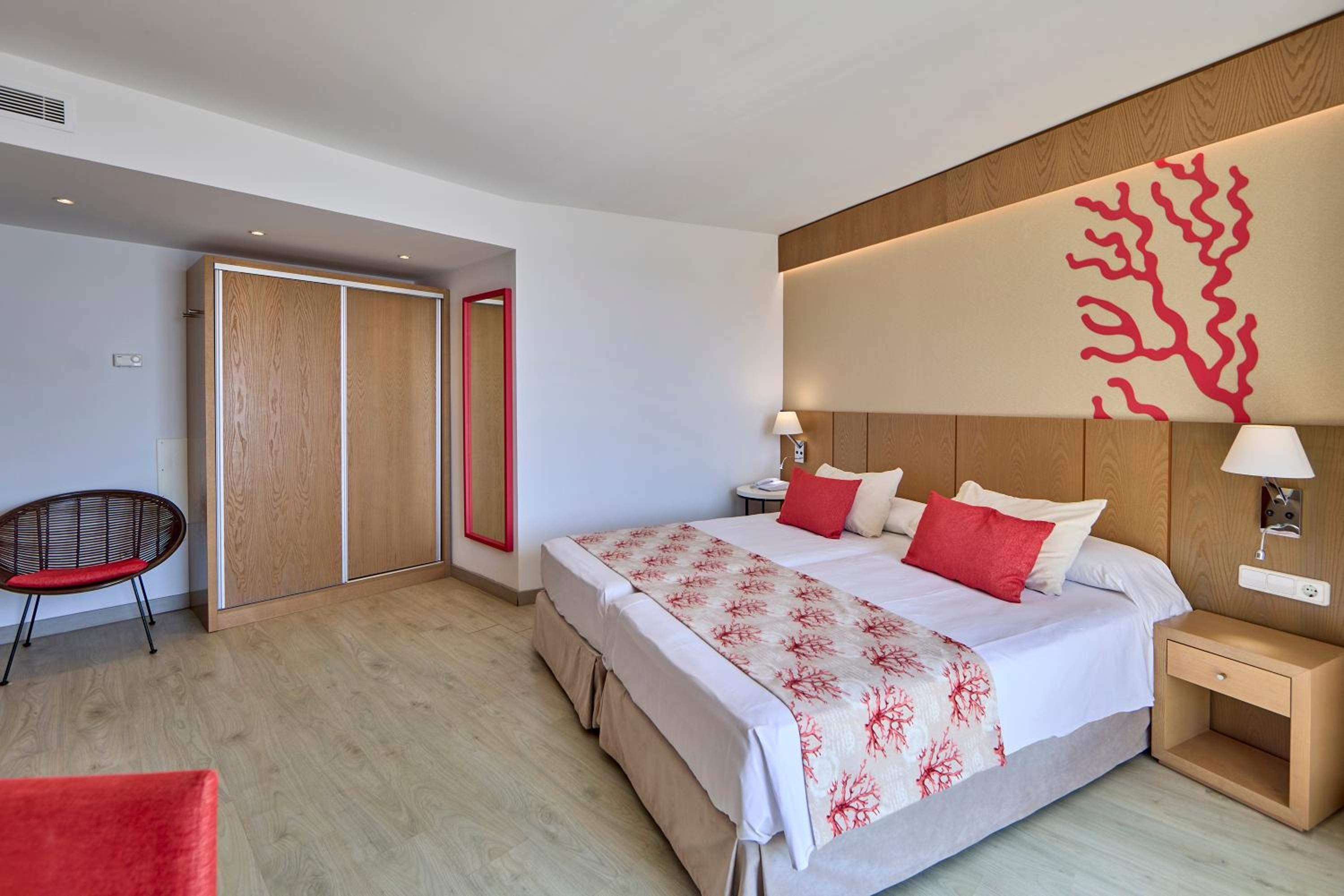 Superior Room with Frontal Sea Views