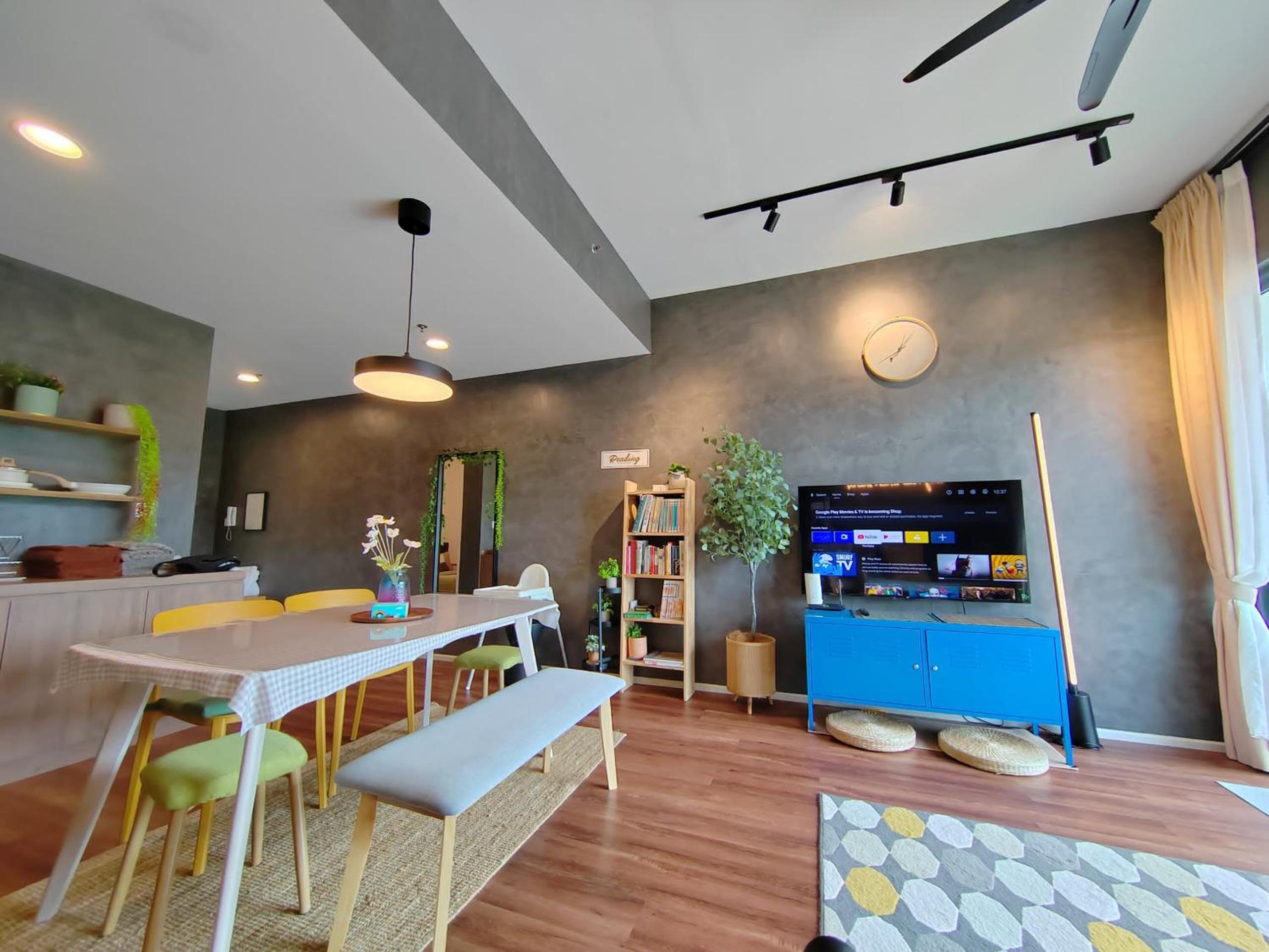 Two-Bedroom Apartment with View - Photo 7