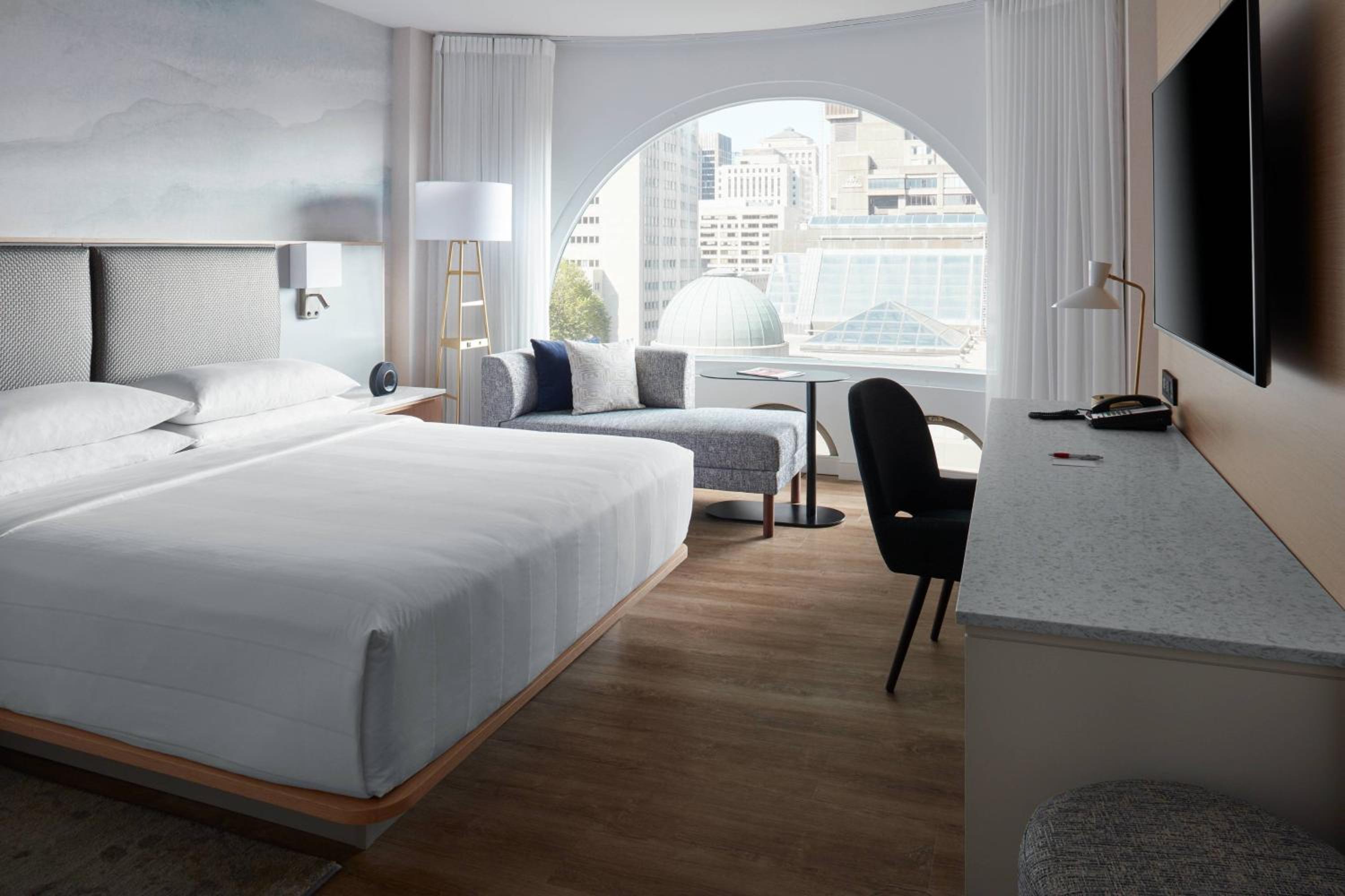 Superior King Room