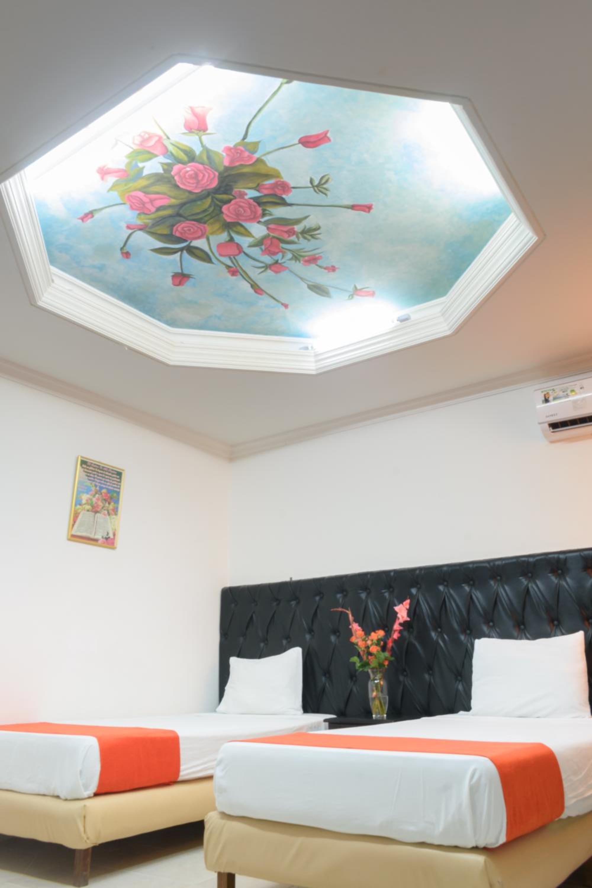 Standard Twin Room photo 1