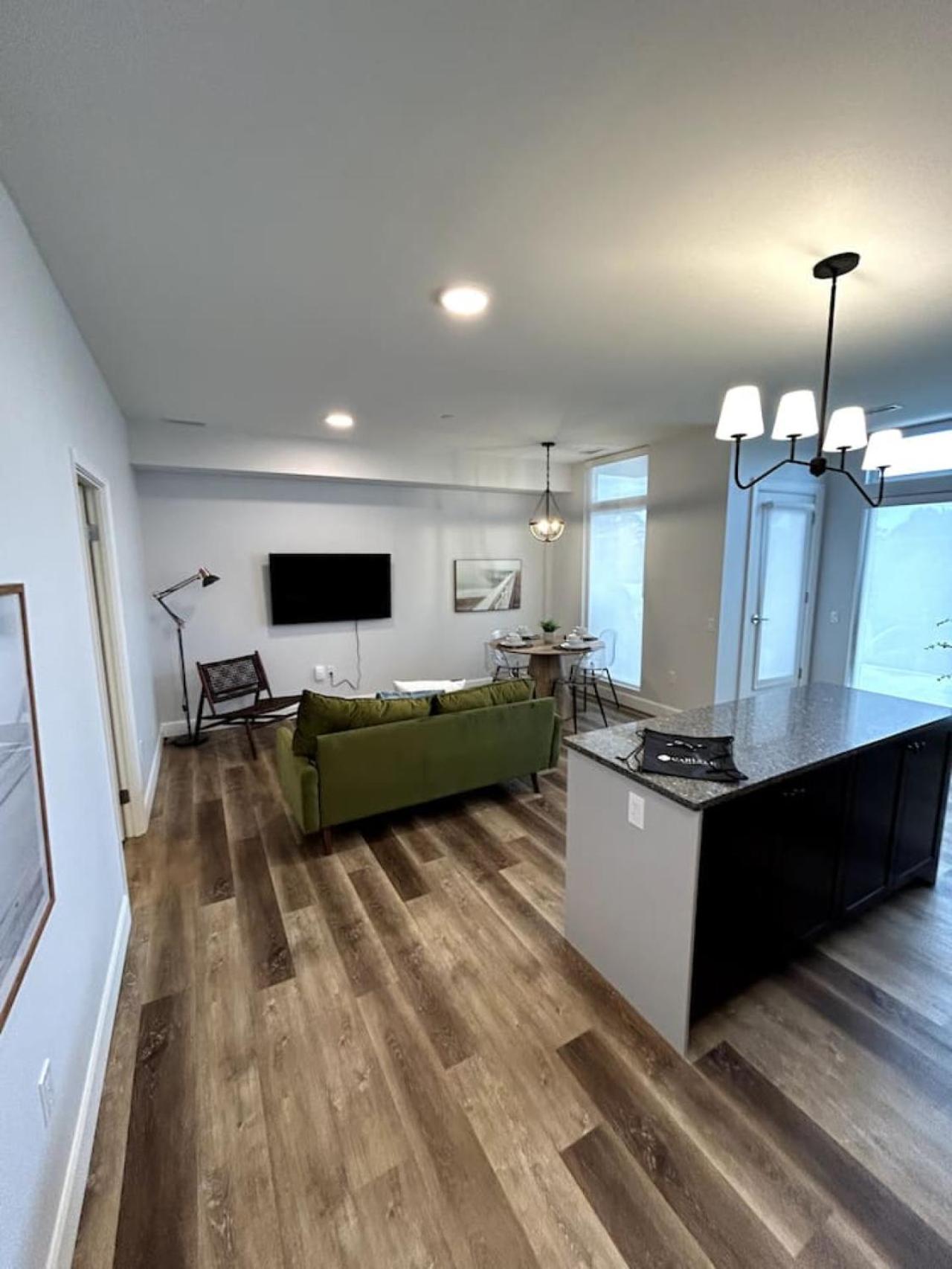 Apartment photo 2