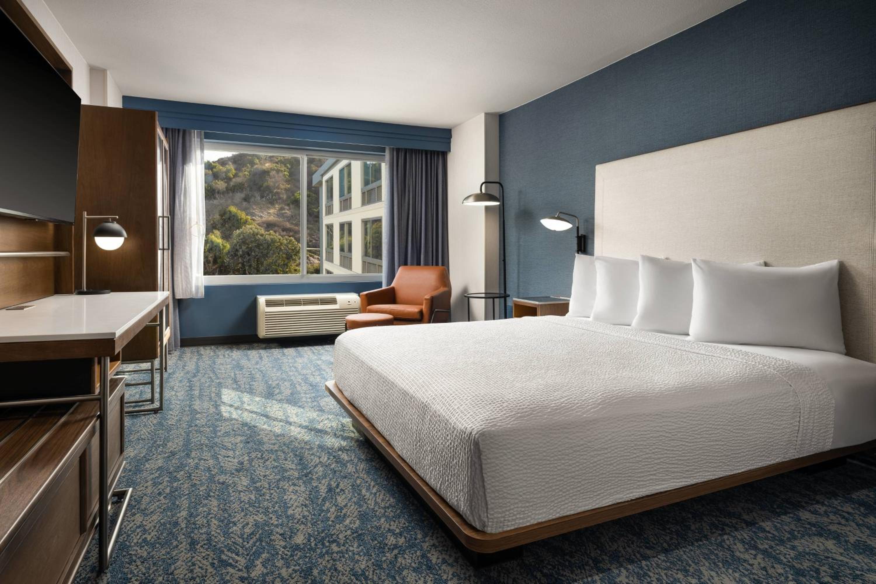 King Suite with Sofa Bed - Photo 2