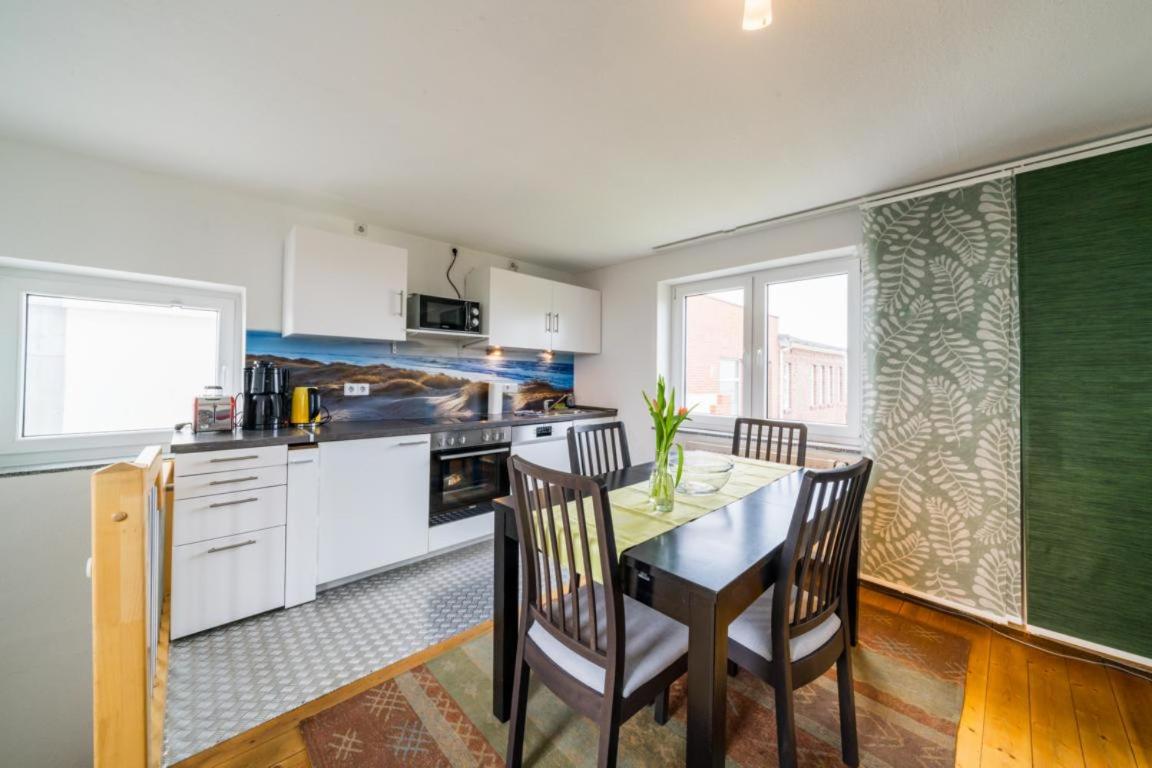 Two-Bedroom Deluxe Apartment with Ocean View photo 3