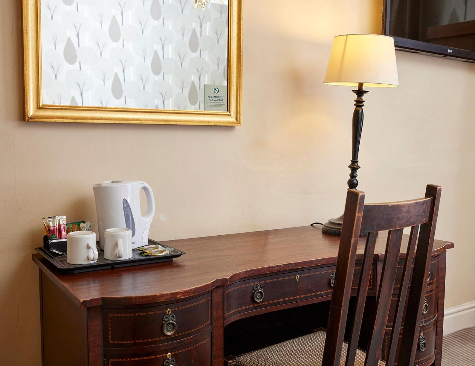Double Room - Photo 5