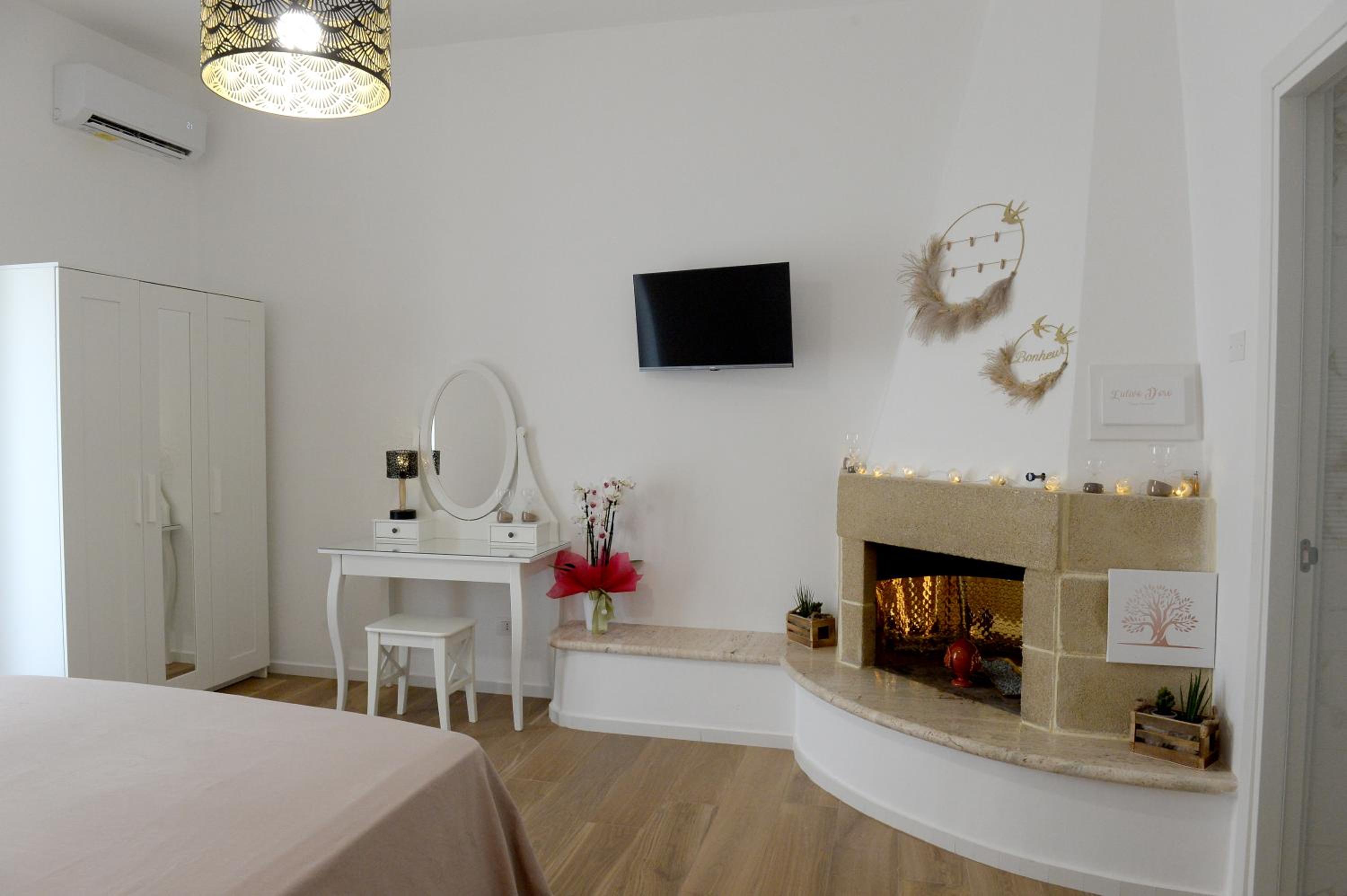 King Room with Balcony photo 1