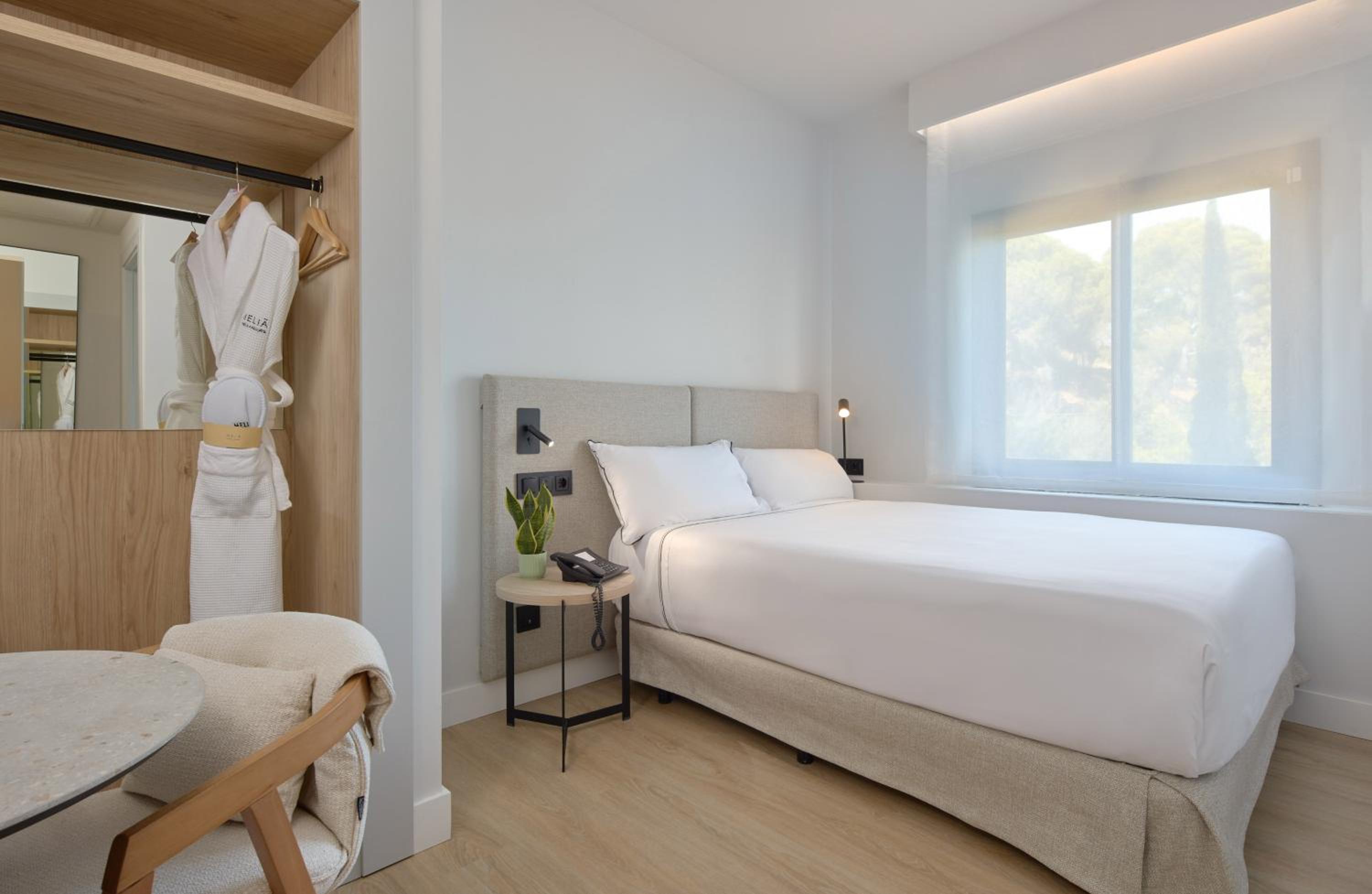 Melia Guestroom Individual photo 3