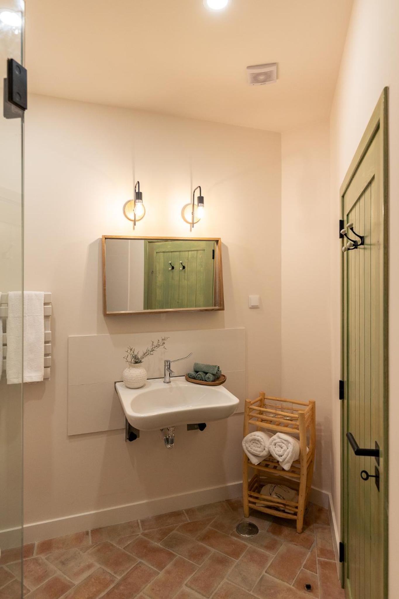 Double or Twin Room - Disability Access photo 2